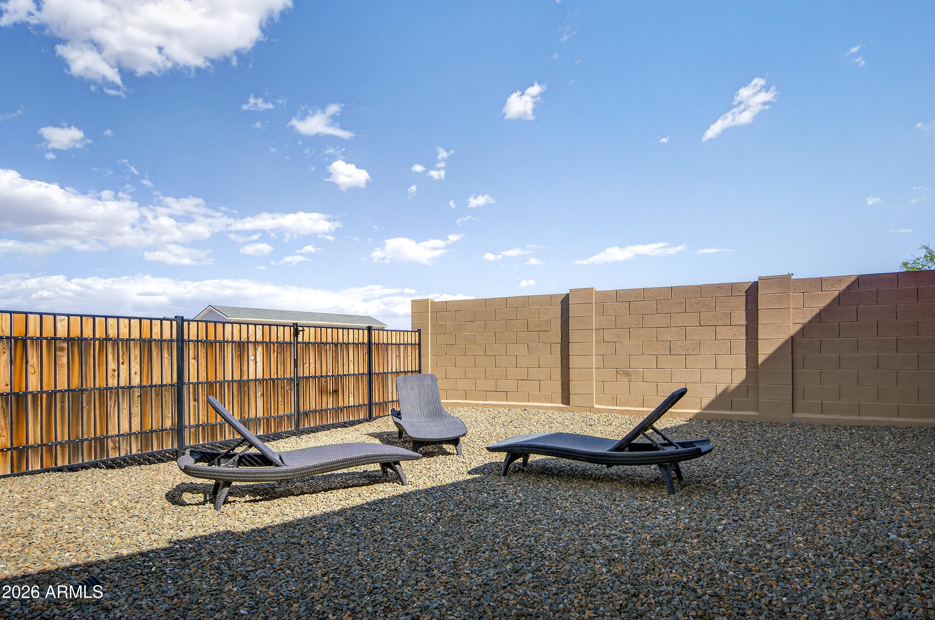 MOUNTAIN GATE - Residential