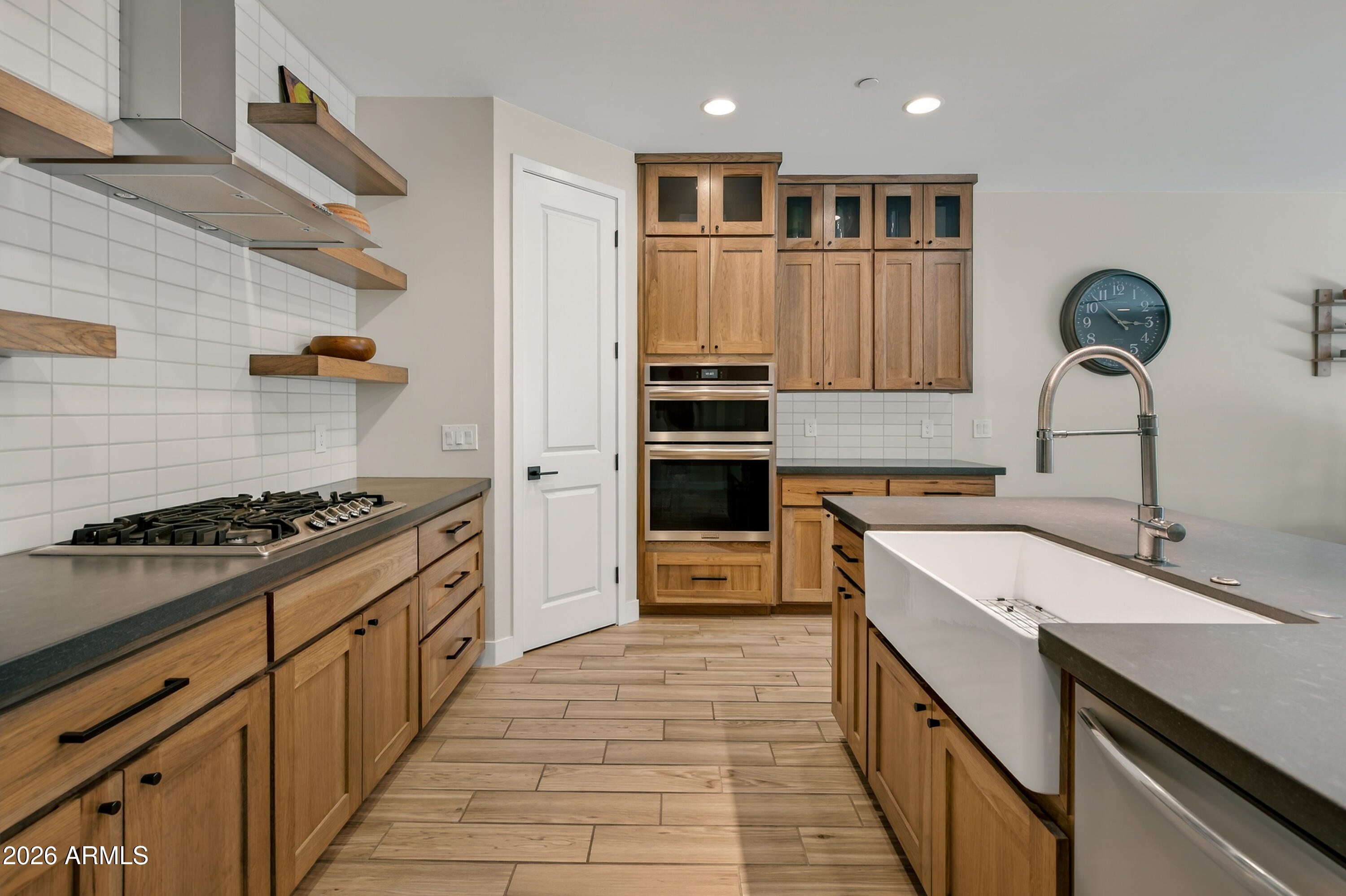 MOUNTAIN GATE - Residential