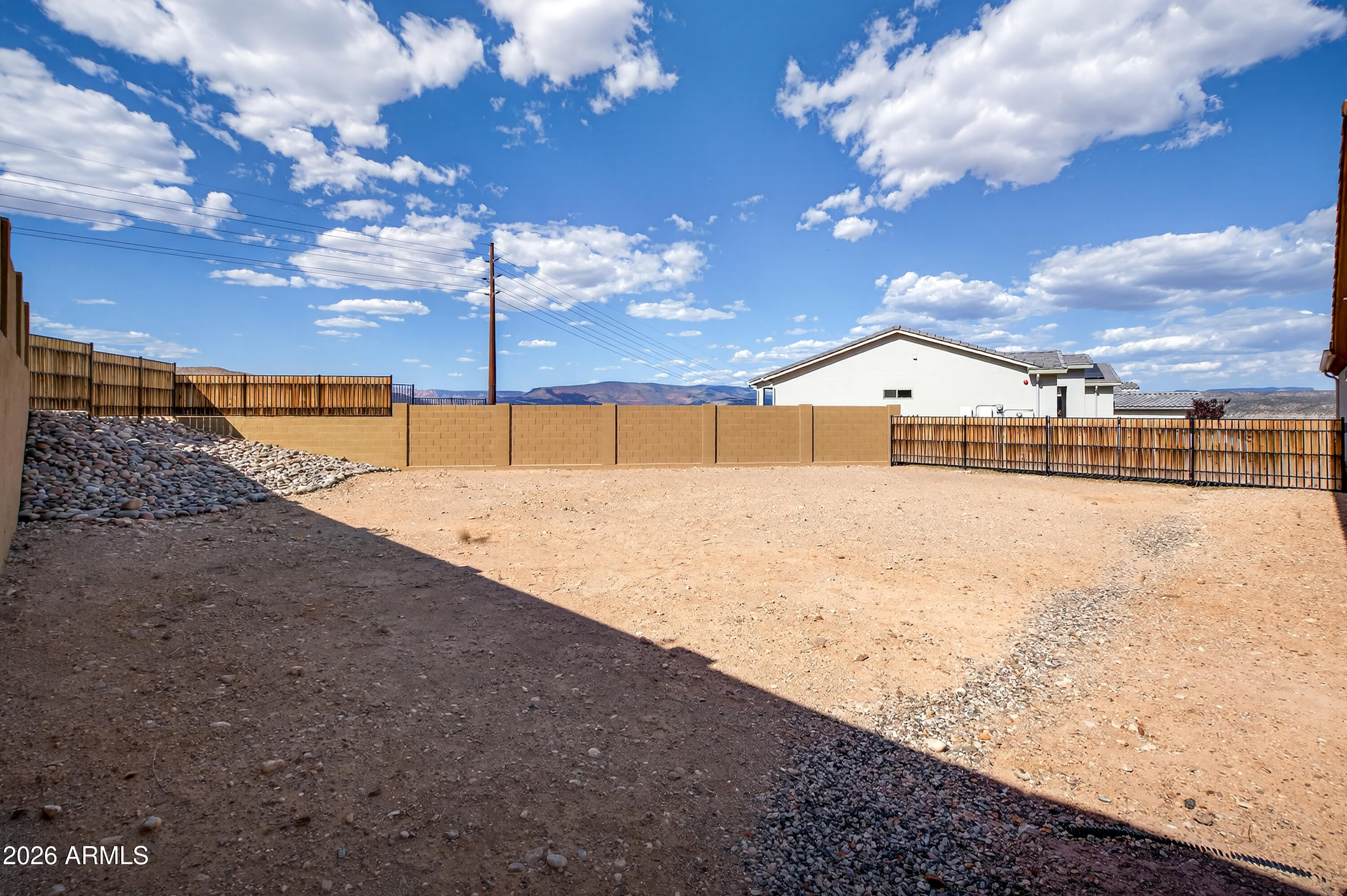 MOUNTAIN GATE - Residential