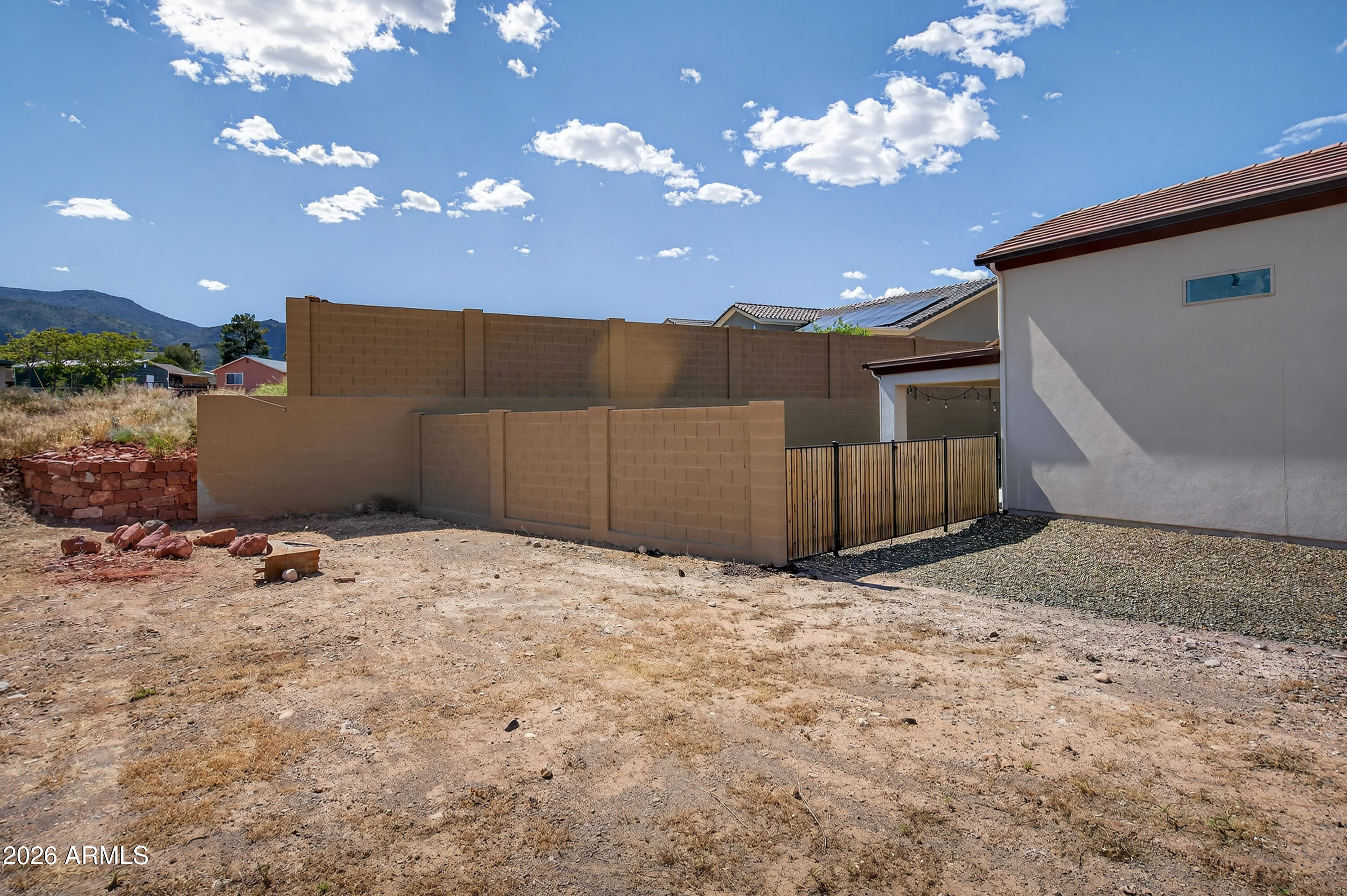 MOUNTAIN GATE - Residential