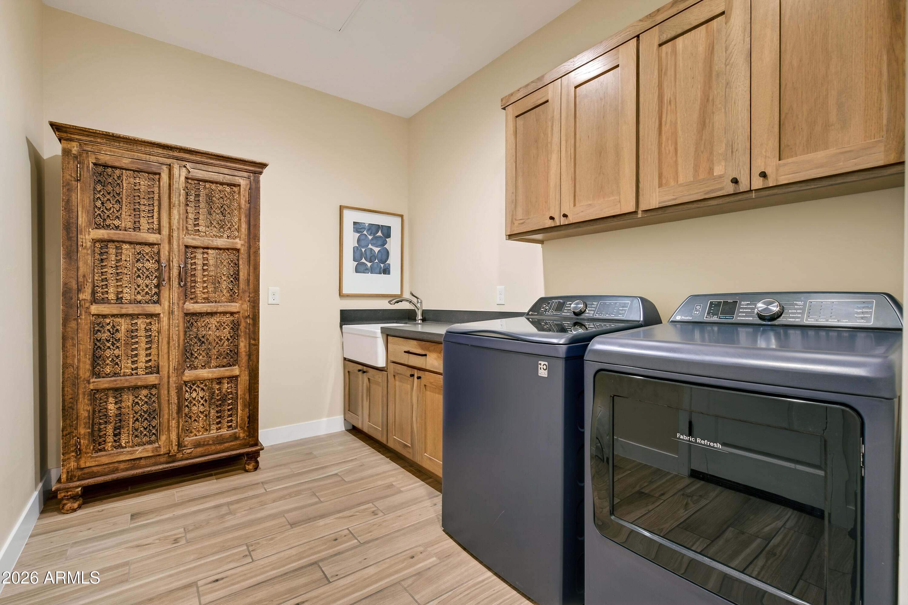 MOUNTAIN GATE - Residential