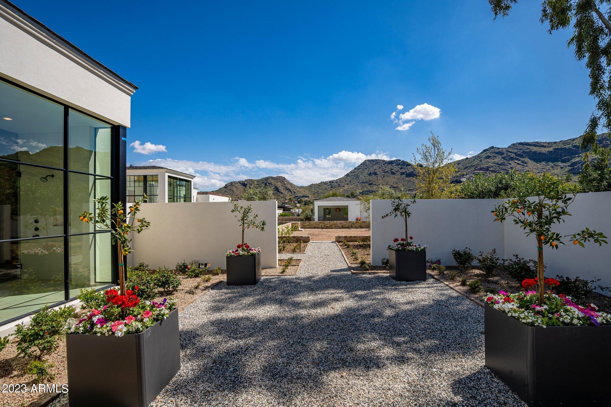 FRANCISCAN TERRACE - Residential