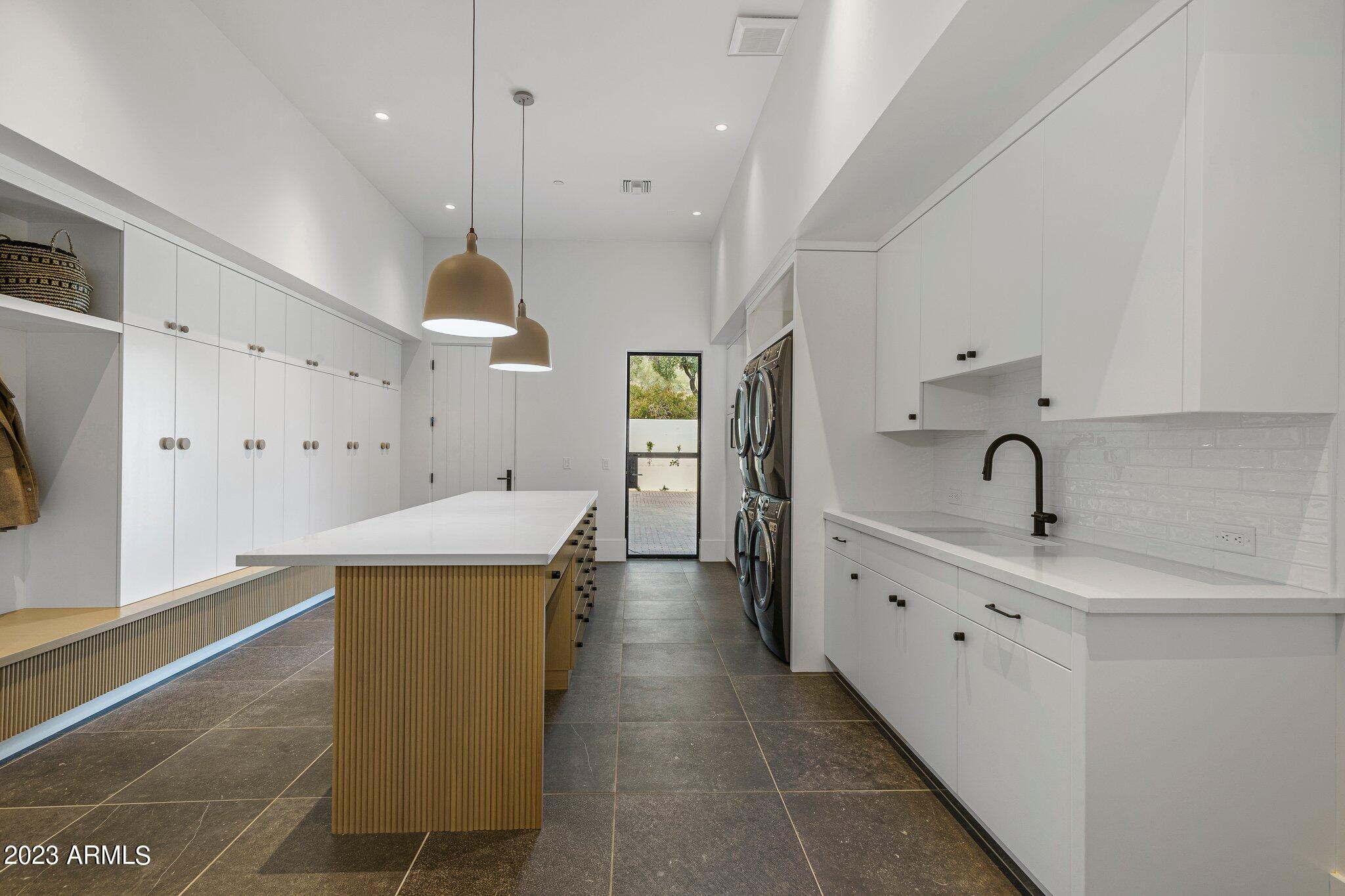 FRANCISCAN TERRACE - Residential
