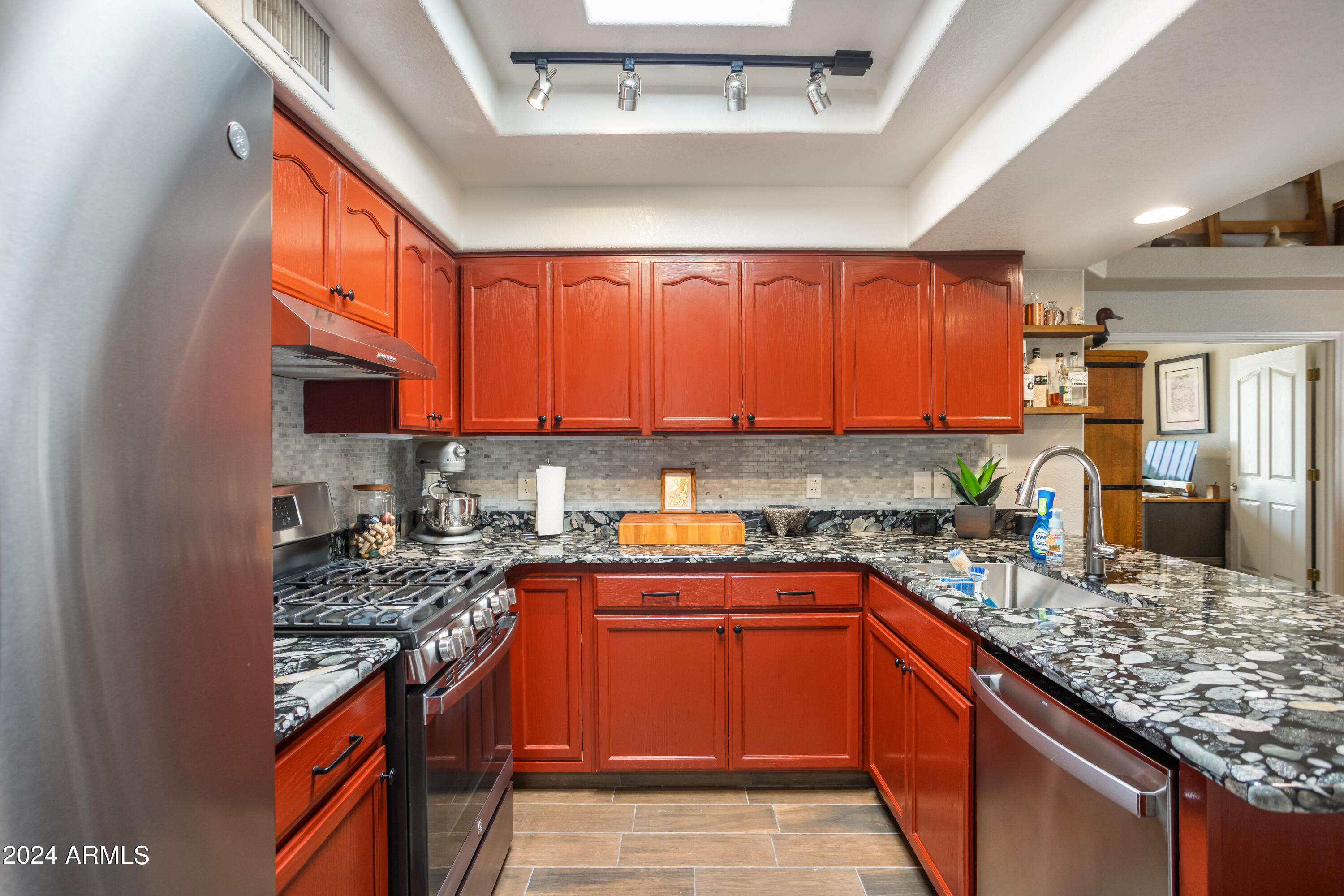 SIERRA SPRINGS - Residential