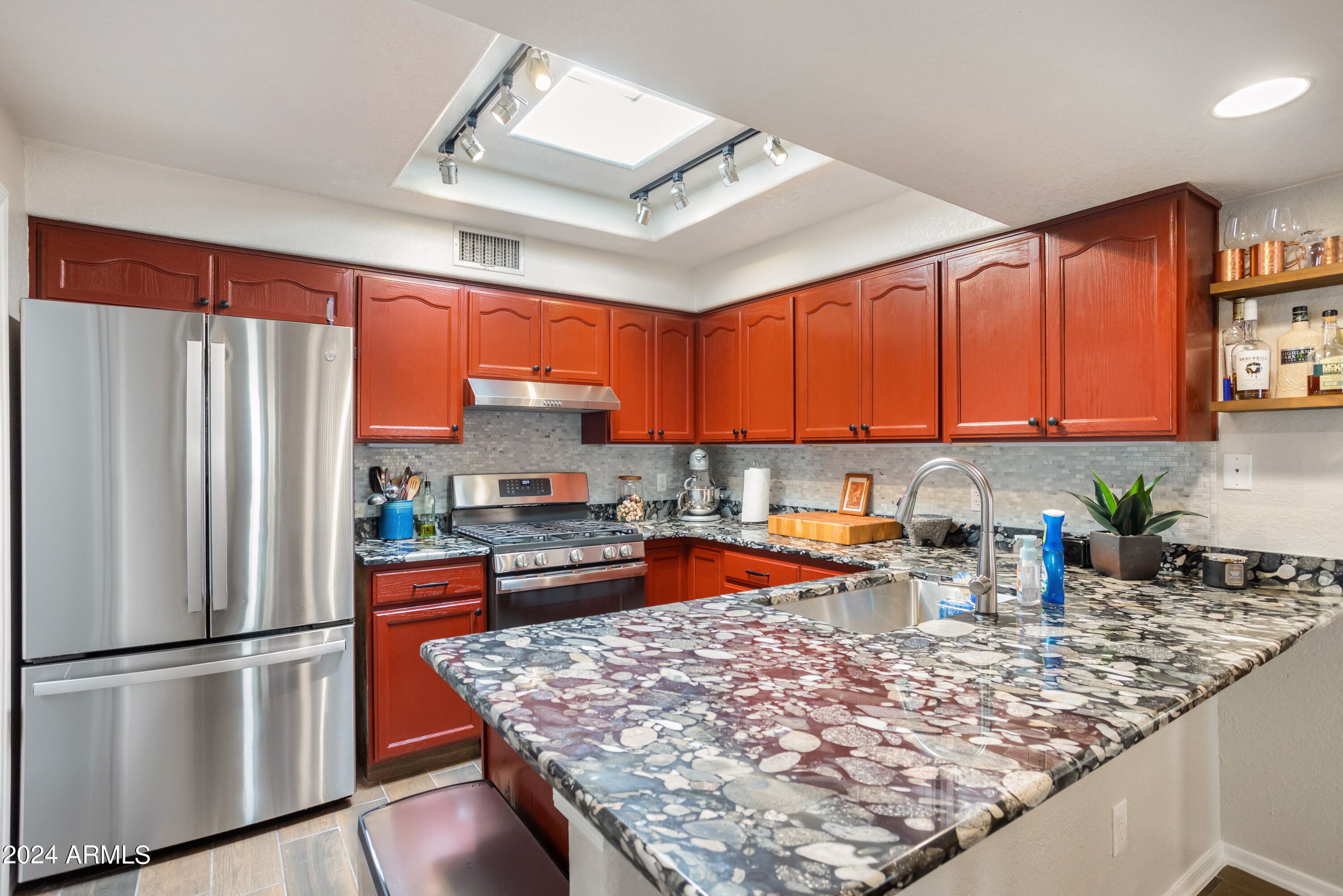 SIERRA SPRINGS - Residential