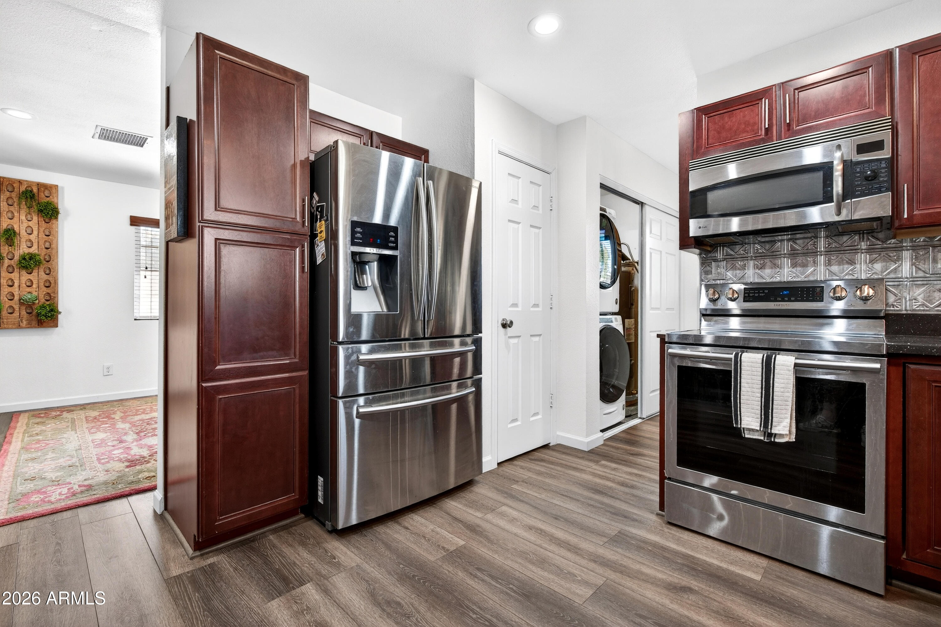 THUNDERBIRD FARMS CENTRAL - Residential