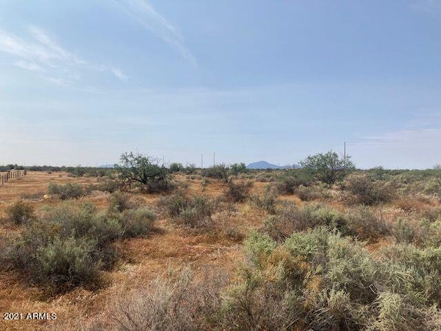 SAWTOOTH MOUNTAIN RANCHEROS - Land