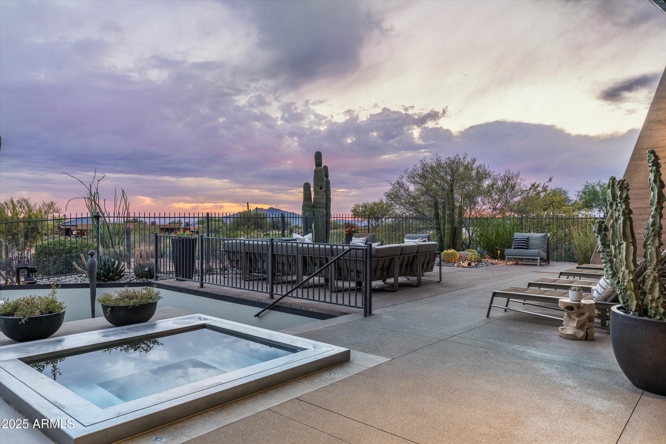 DESERT MOUNTAIN - Residential