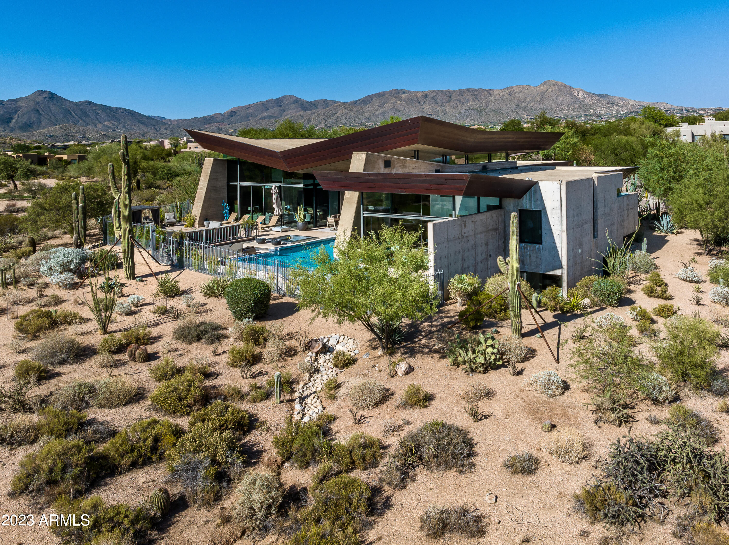 DESERT MOUNTAIN - Residential
