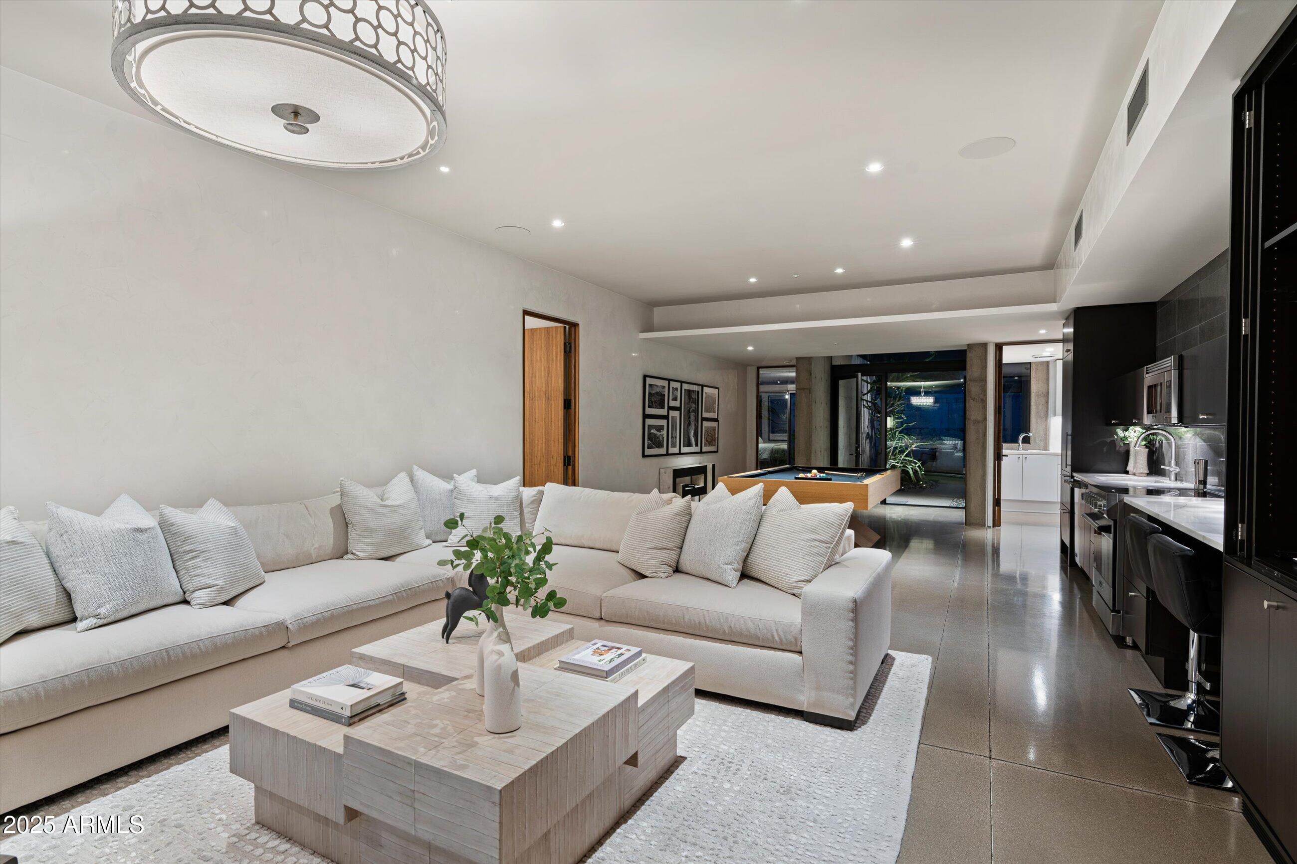 DESERT MOUNTAIN - Residential