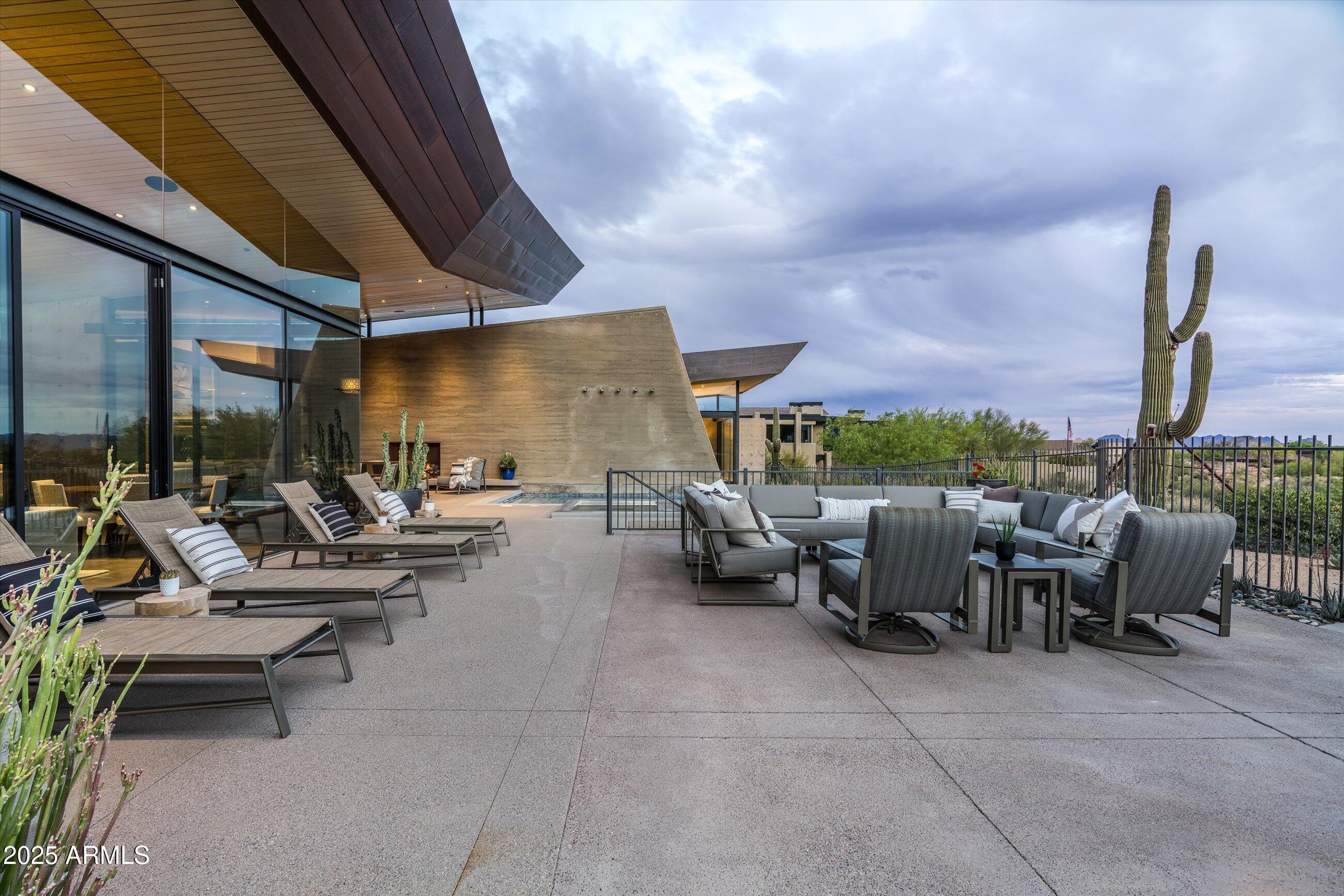 DESERT MOUNTAIN - Residential