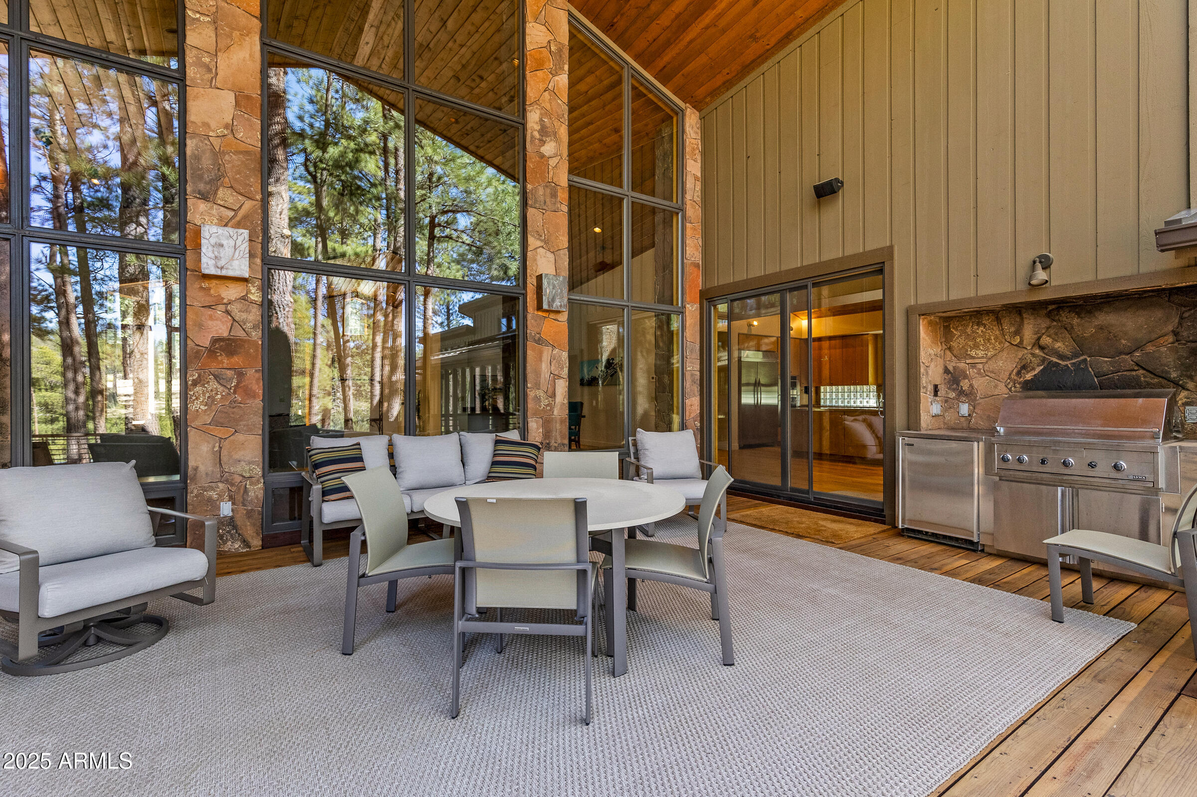FOREST HIGHLANDS 4 - Residential