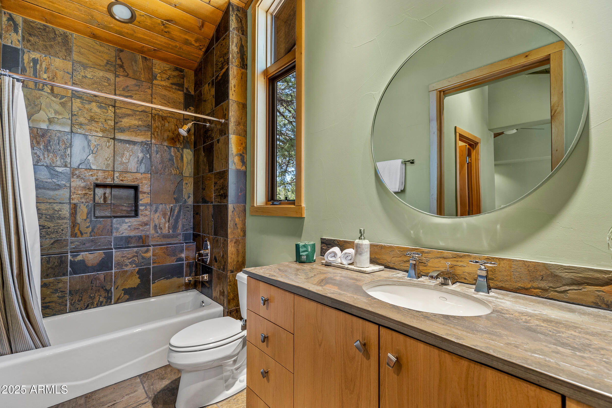 FOREST HIGHLANDS 4 - Residential