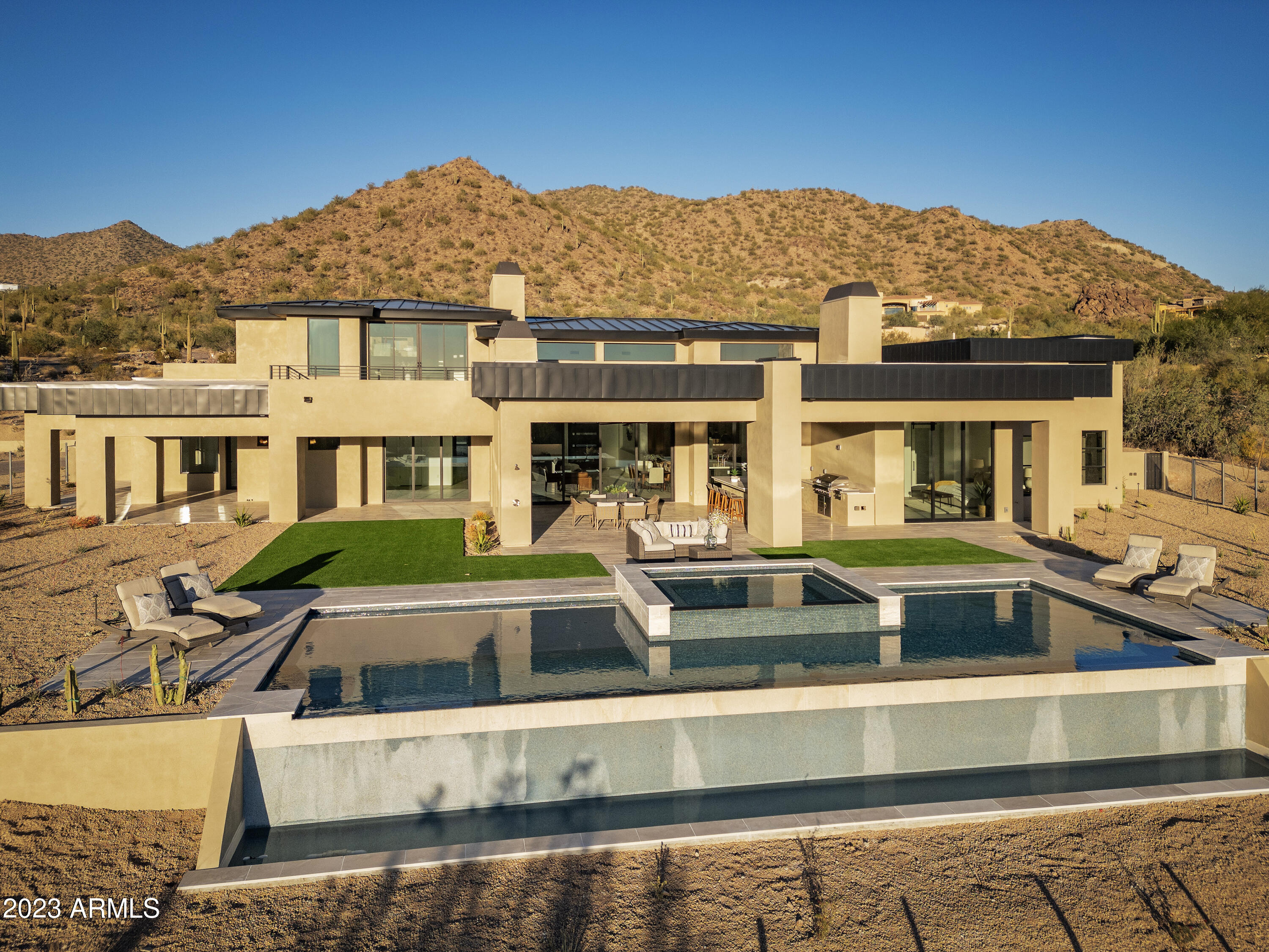 MOUNTAIN ESTATES AT LAS SENDAS - Residential