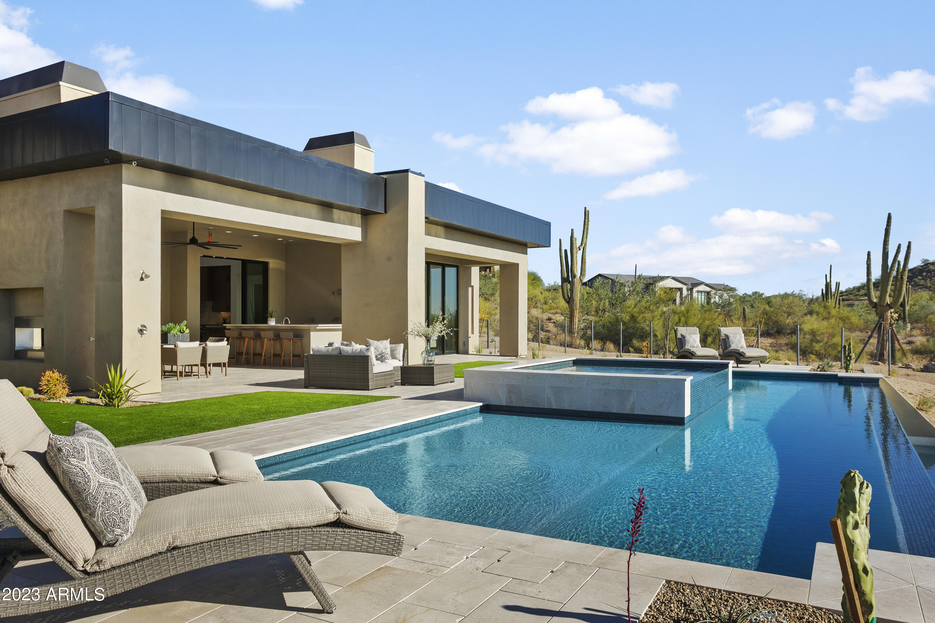 MOUNTAIN ESTATES AT LAS SENDAS - Residential