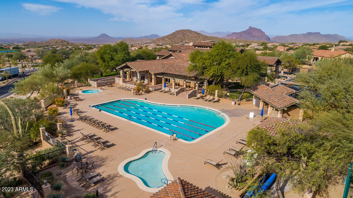MOUNTAIN ESTATES AT LAS SENDAS - Residential