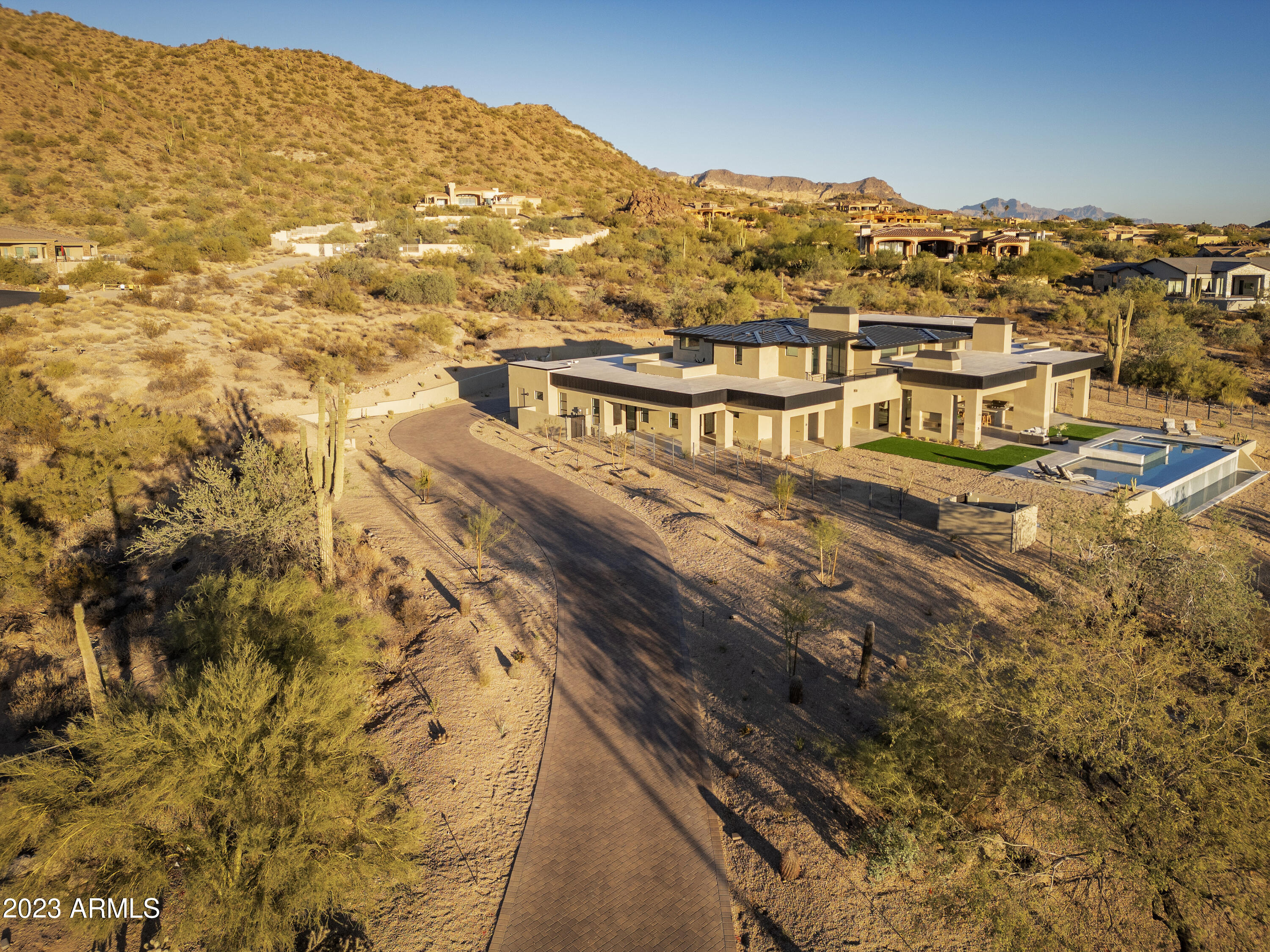 MOUNTAIN ESTATES AT LAS SENDAS - Residential