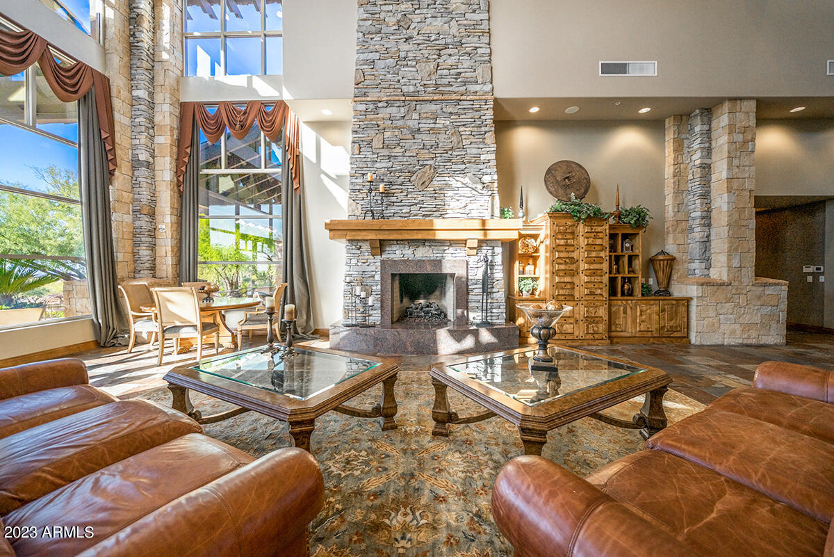 MOUNTAIN ESTATES AT LAS SENDAS - Residential