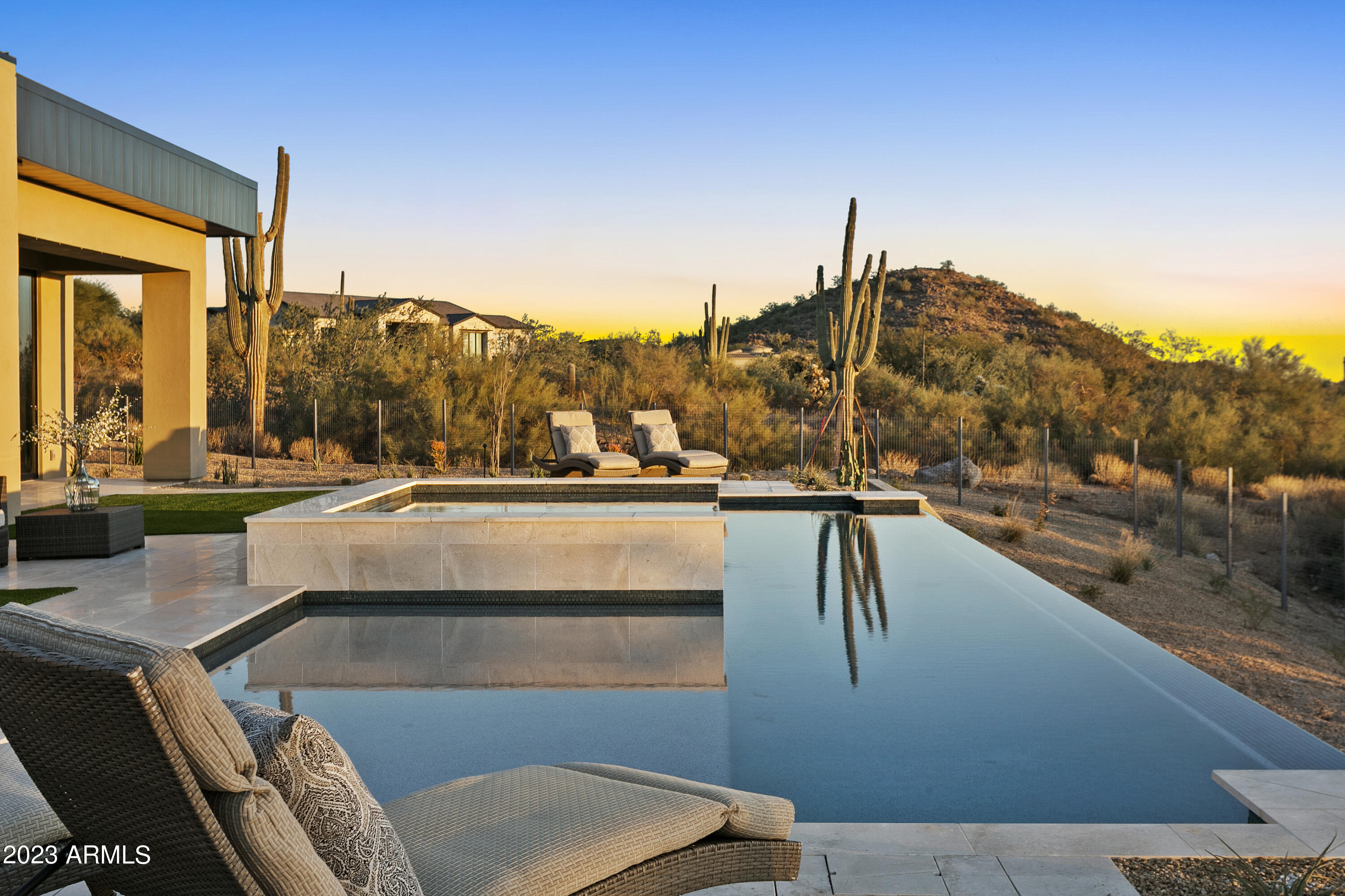 MOUNTAIN ESTATES AT LAS SENDAS - Residential