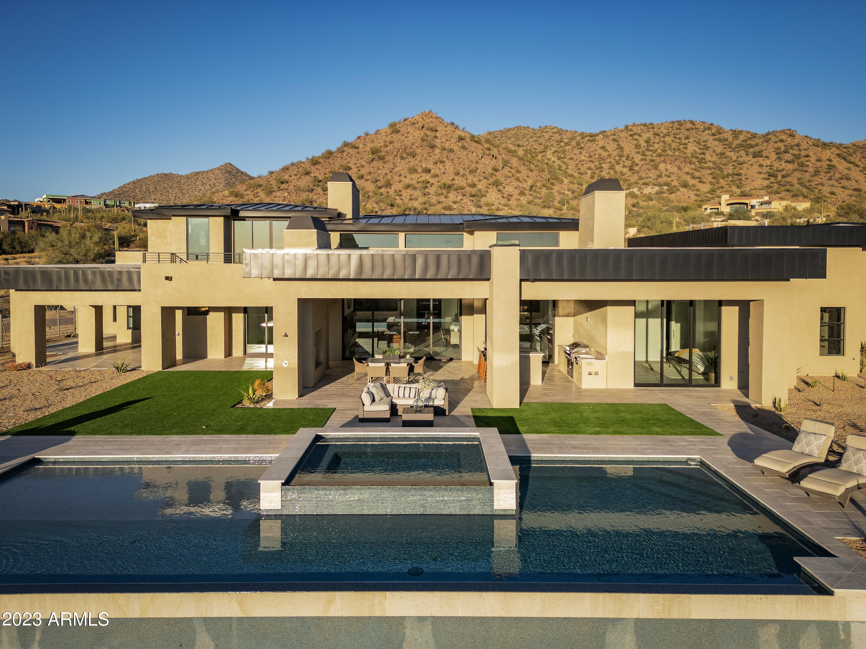 MOUNTAIN ESTATES AT LAS SENDAS - Residential