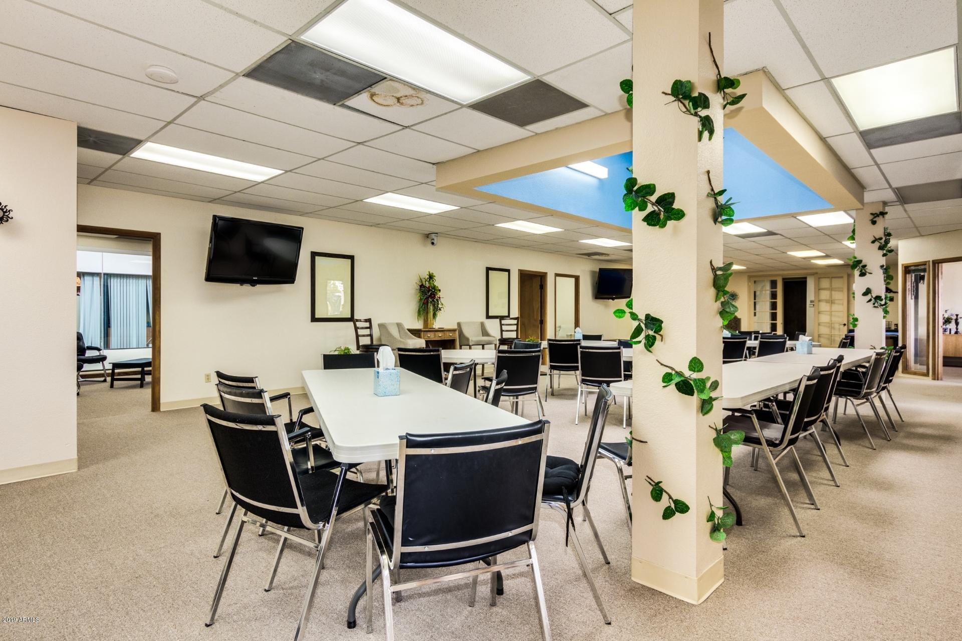 VIRGINIA CIRCLE - Commercial Sale