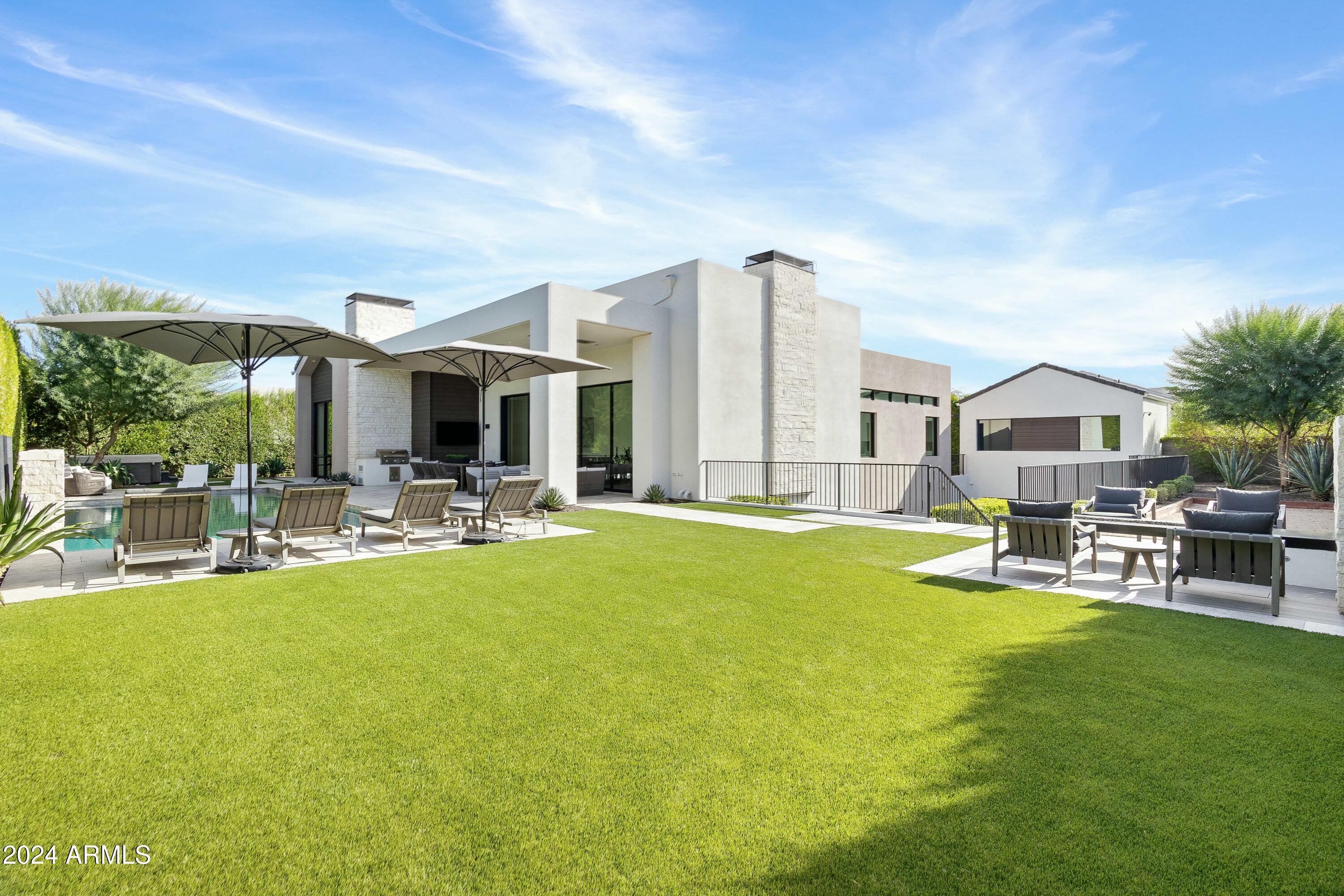 RITZ-CARLTON PARCEL B - Residential