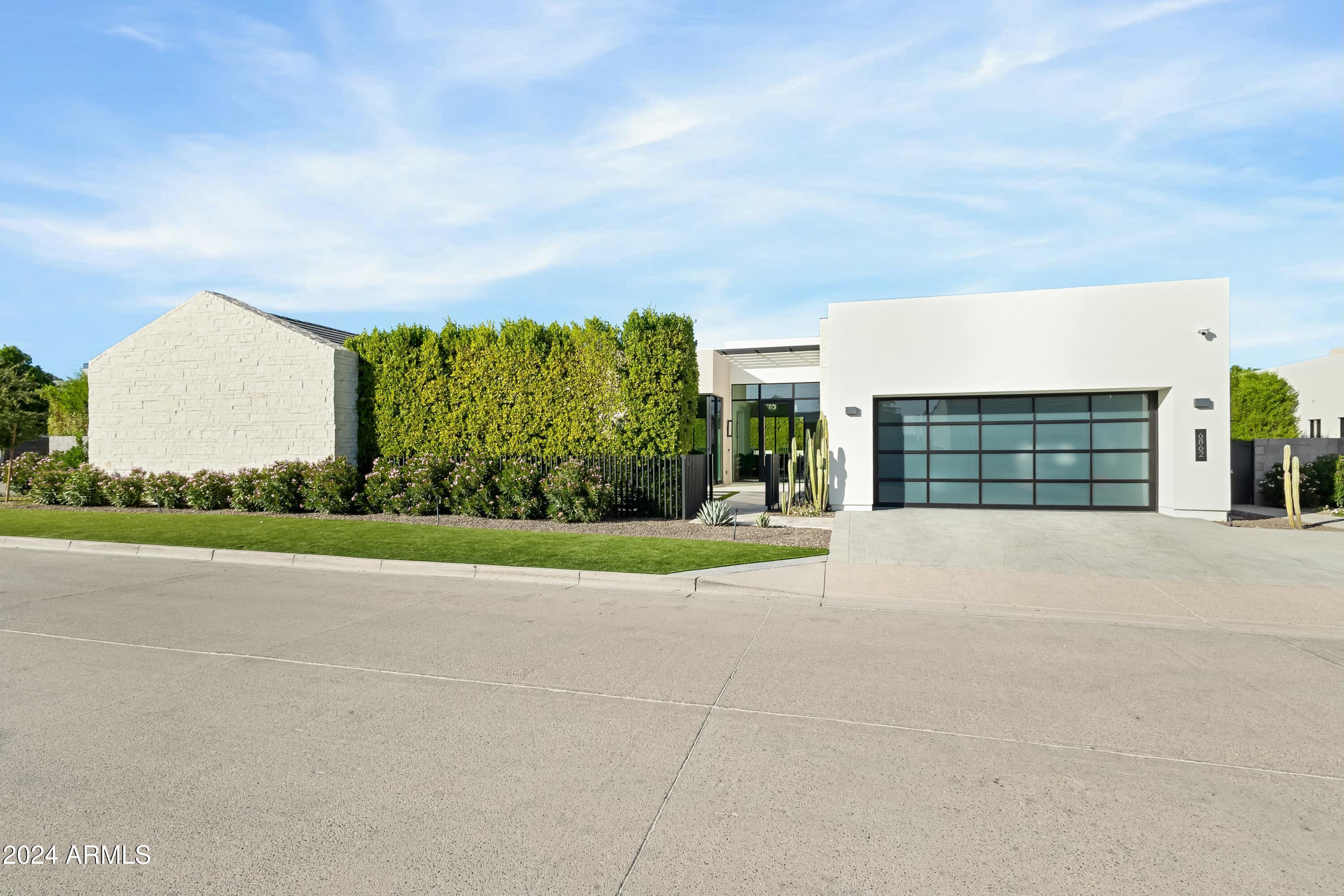 RITZ-CARLTON PARCEL B - Residential