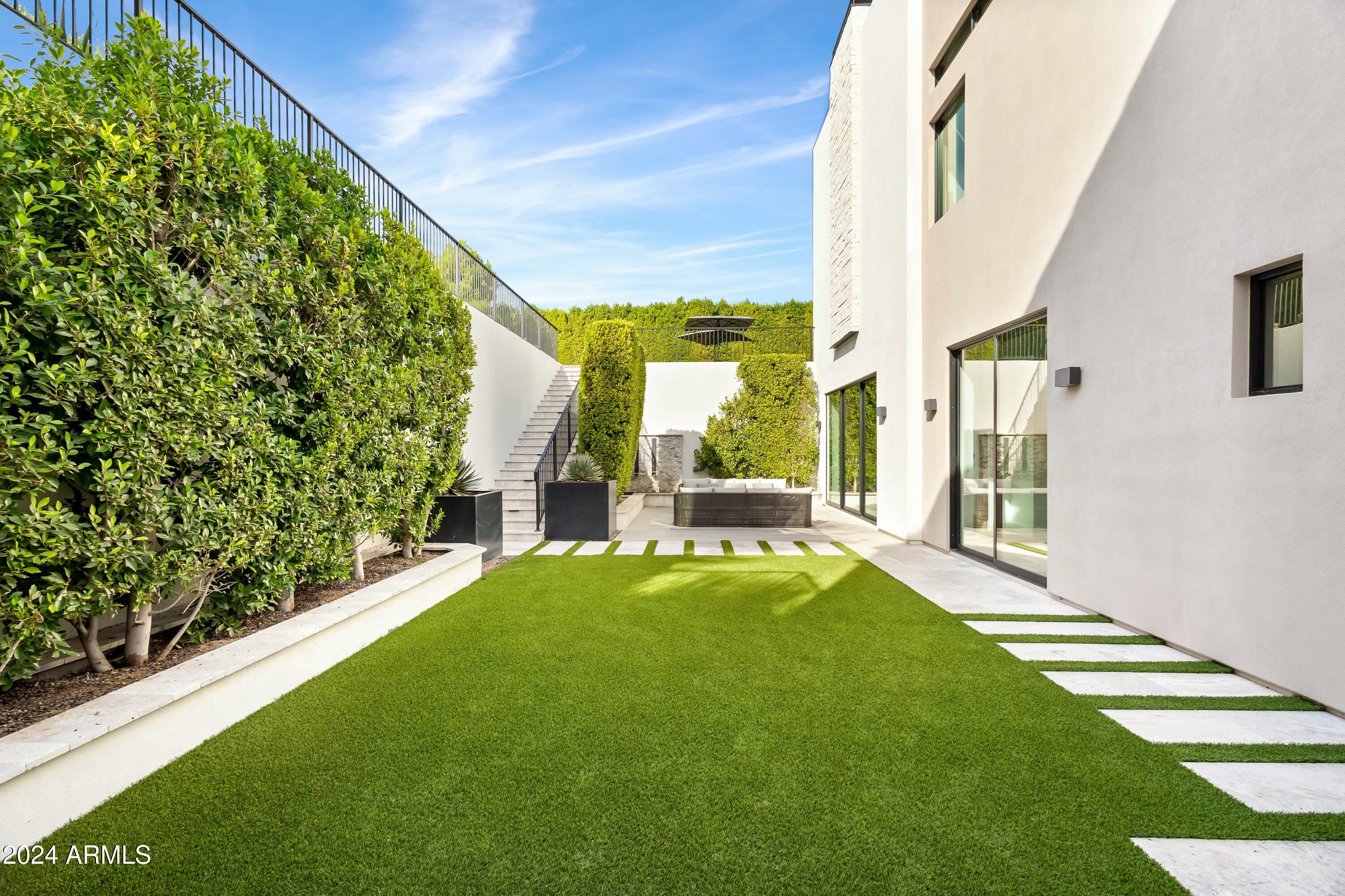 RITZ-CARLTON PARCEL B - Residential