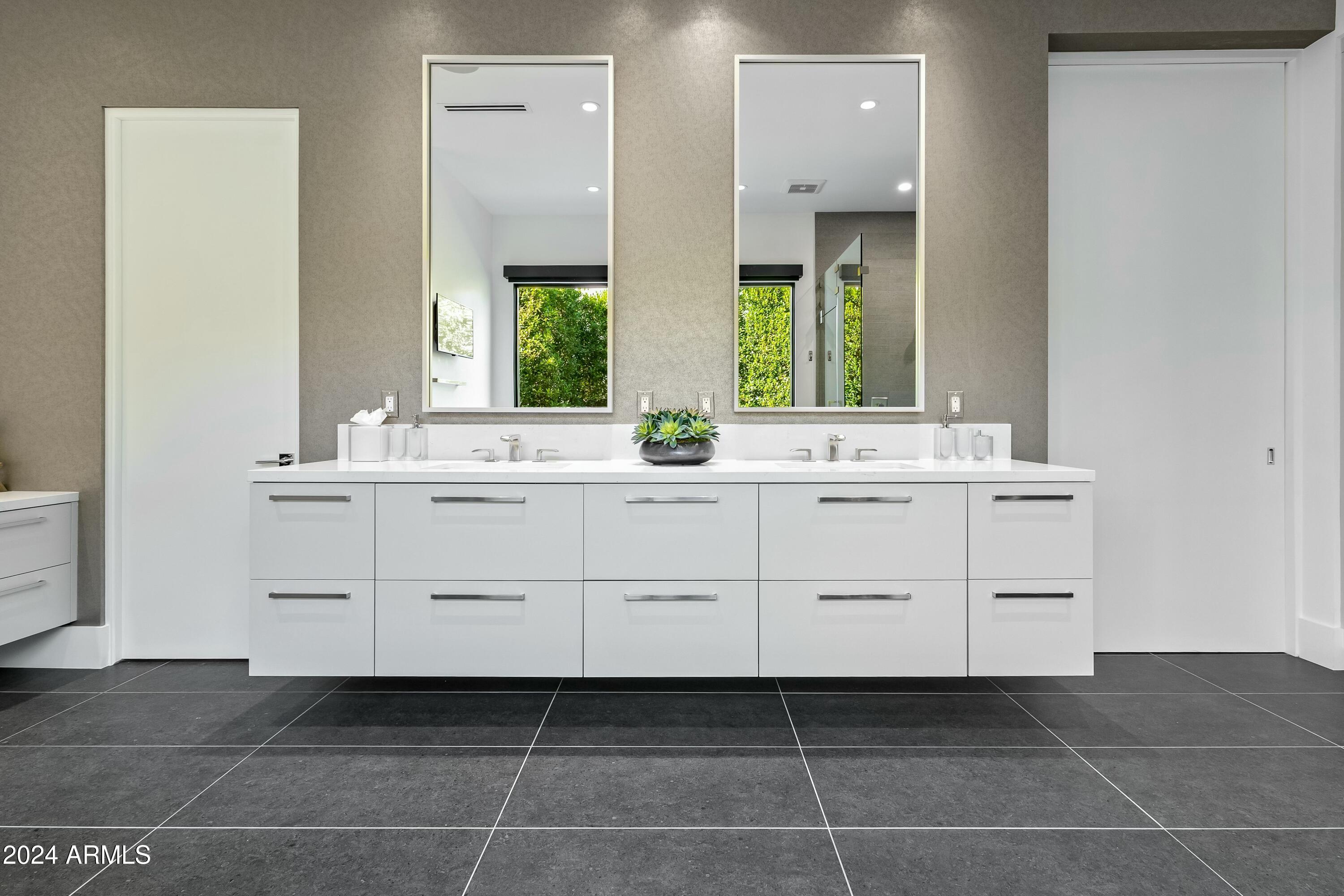 RITZ-CARLTON PARCEL B - Residential
