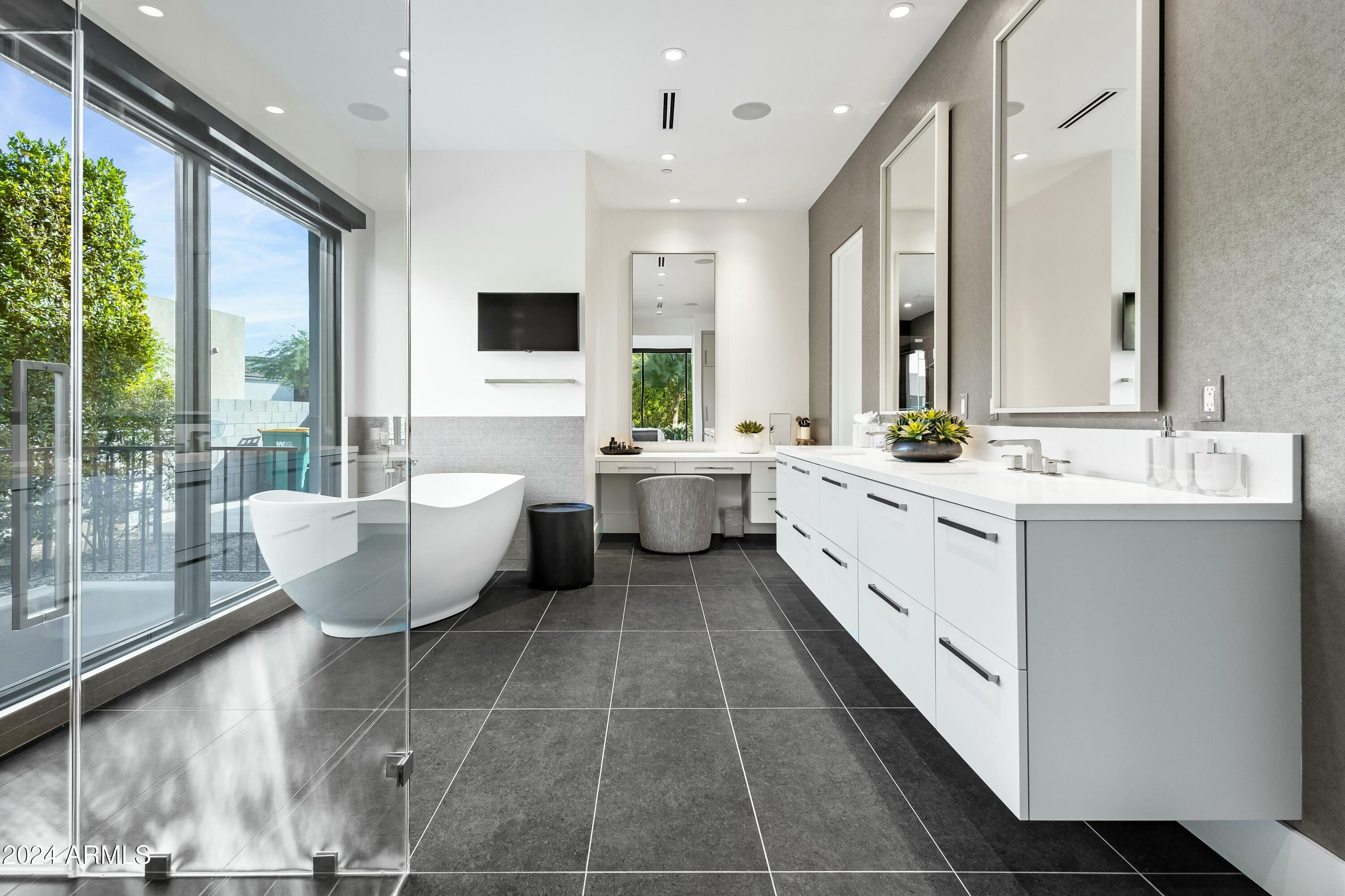 RITZ-CARLTON PARCEL B - Residential