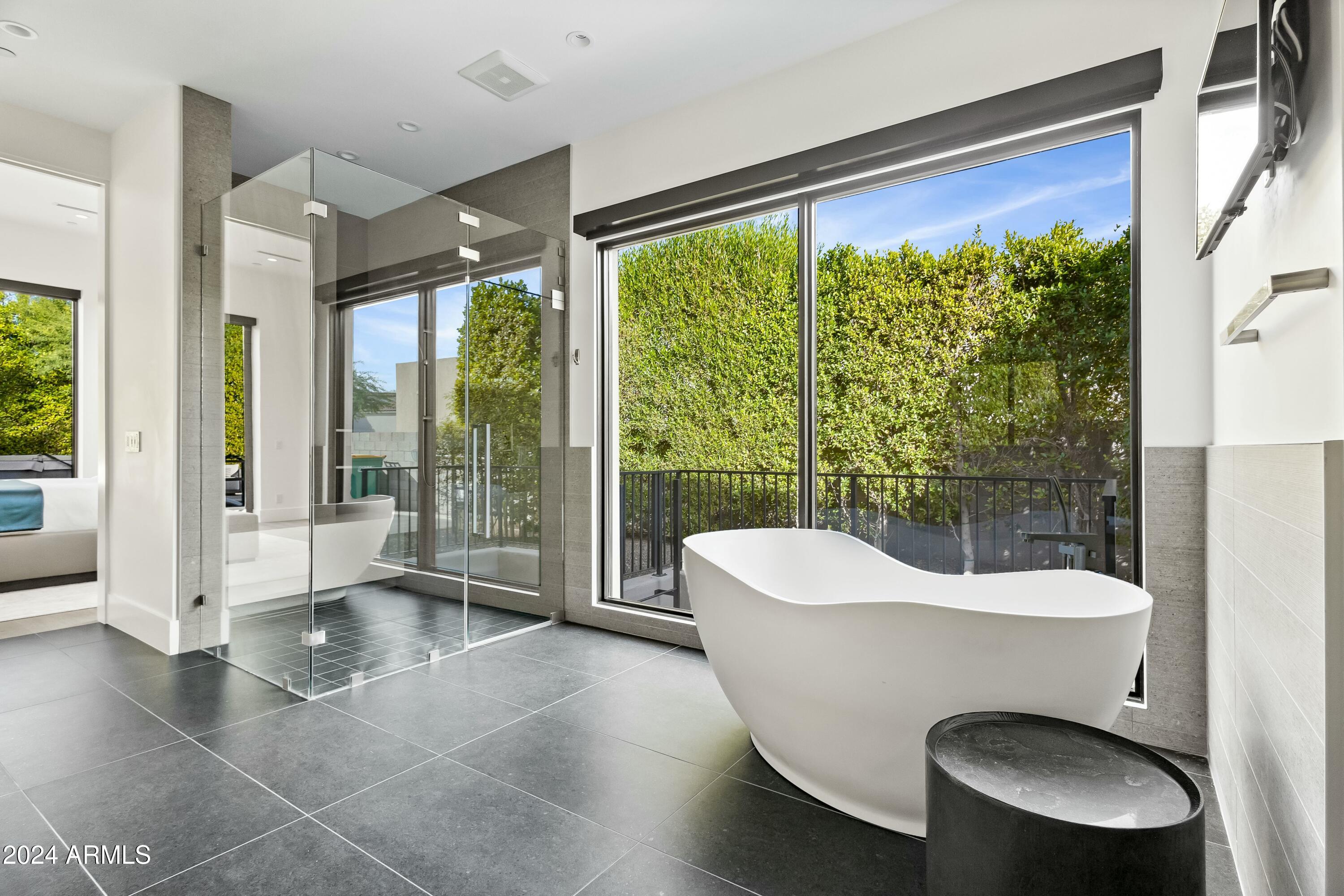 RITZ-CARLTON PARCEL B - Residential