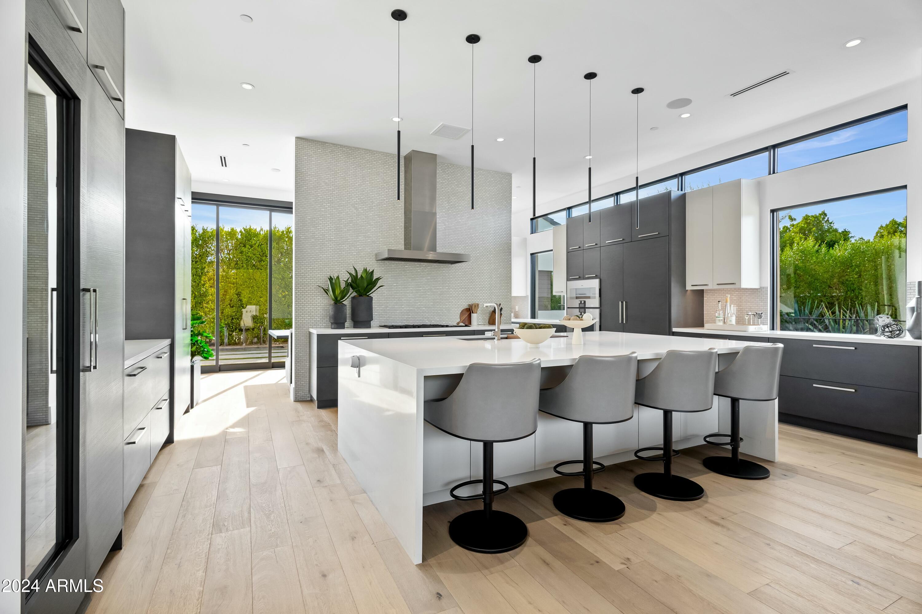 RITZ-CARLTON PARCEL B - Residential