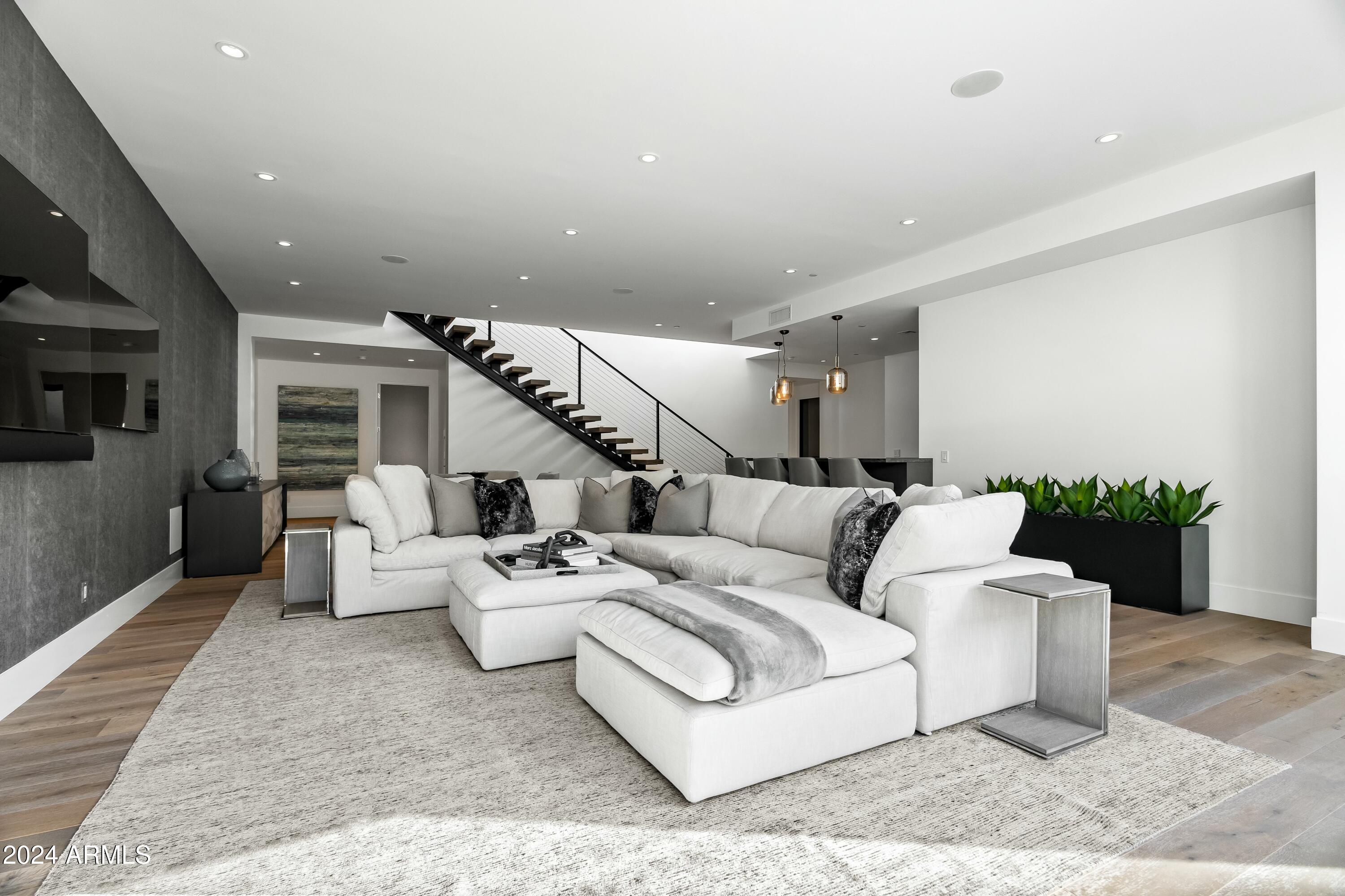 RITZ-CARLTON PARCEL B - Residential