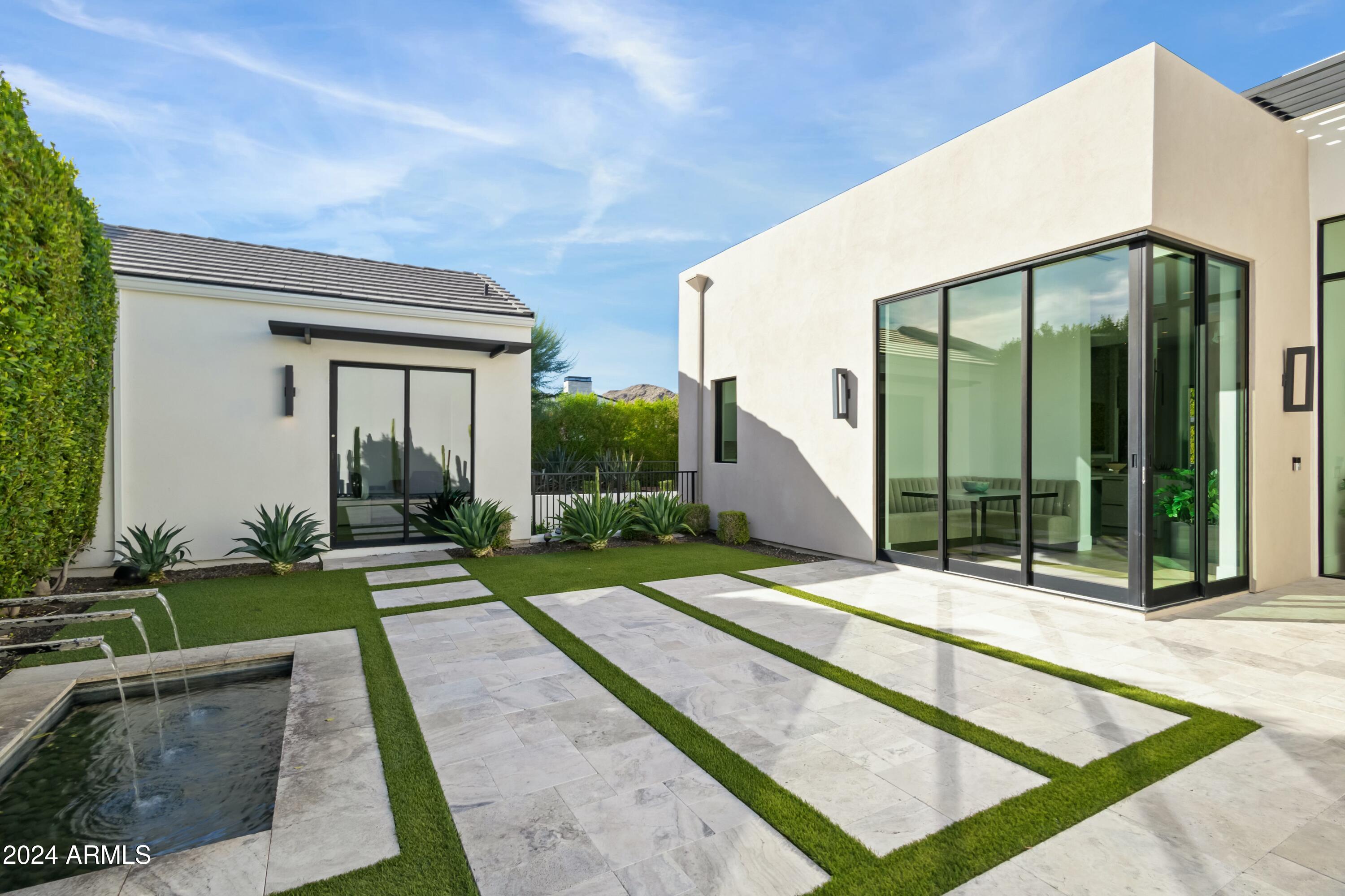 RITZ-CARLTON PARCEL B - Residential