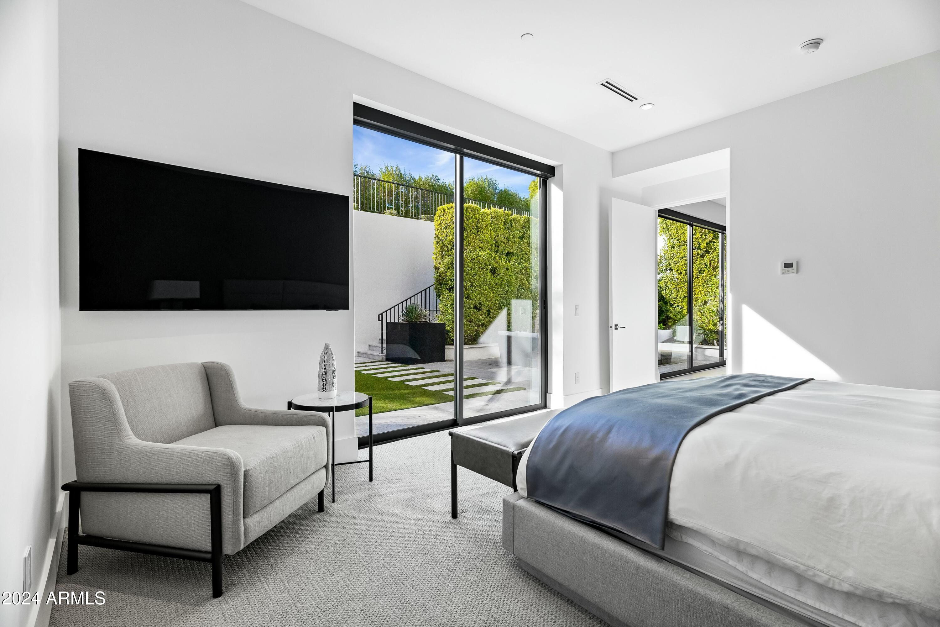 RITZ-CARLTON PARCEL B - Residential