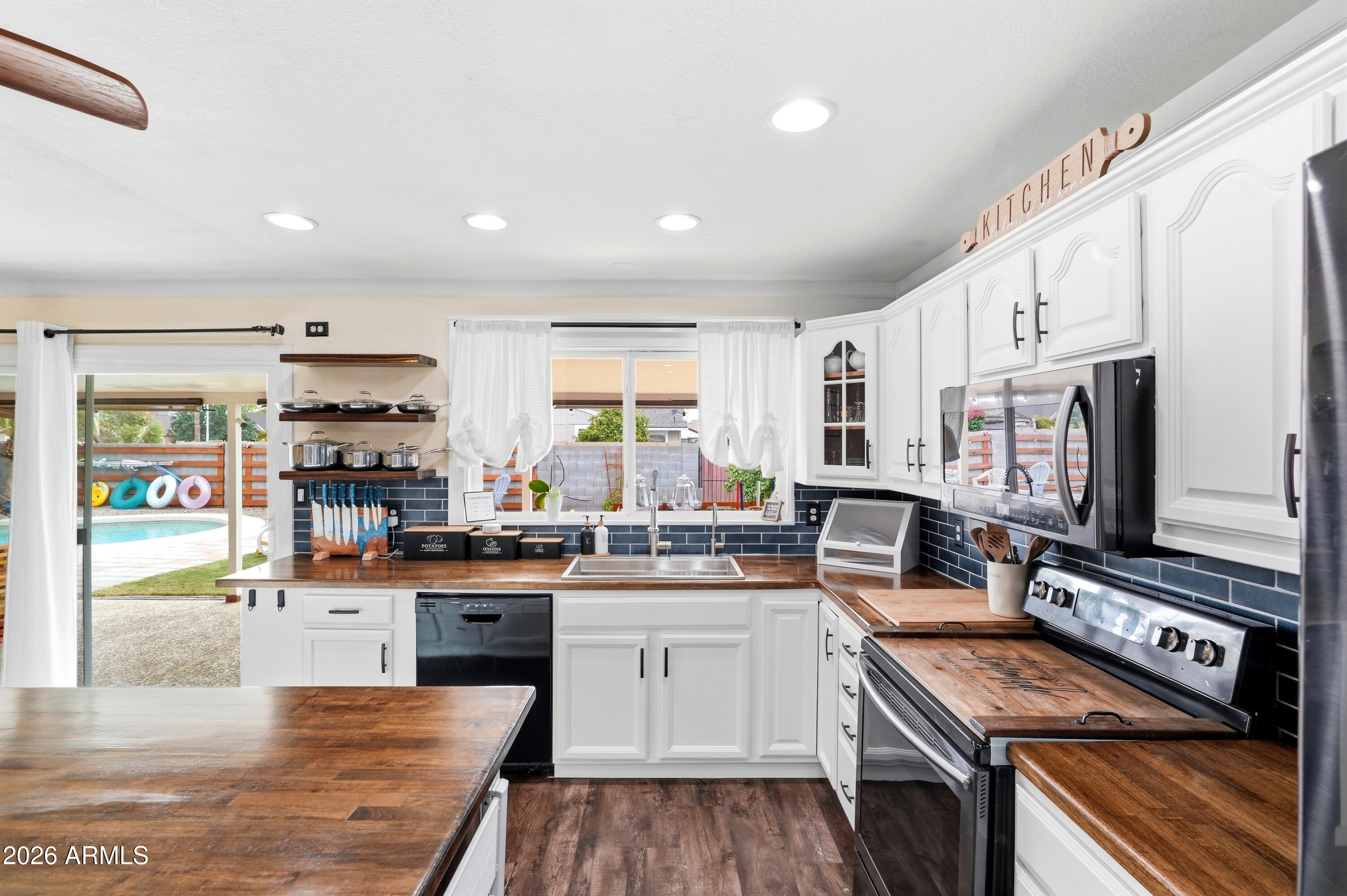 KNOELL EAST UNIT 5 - Residential