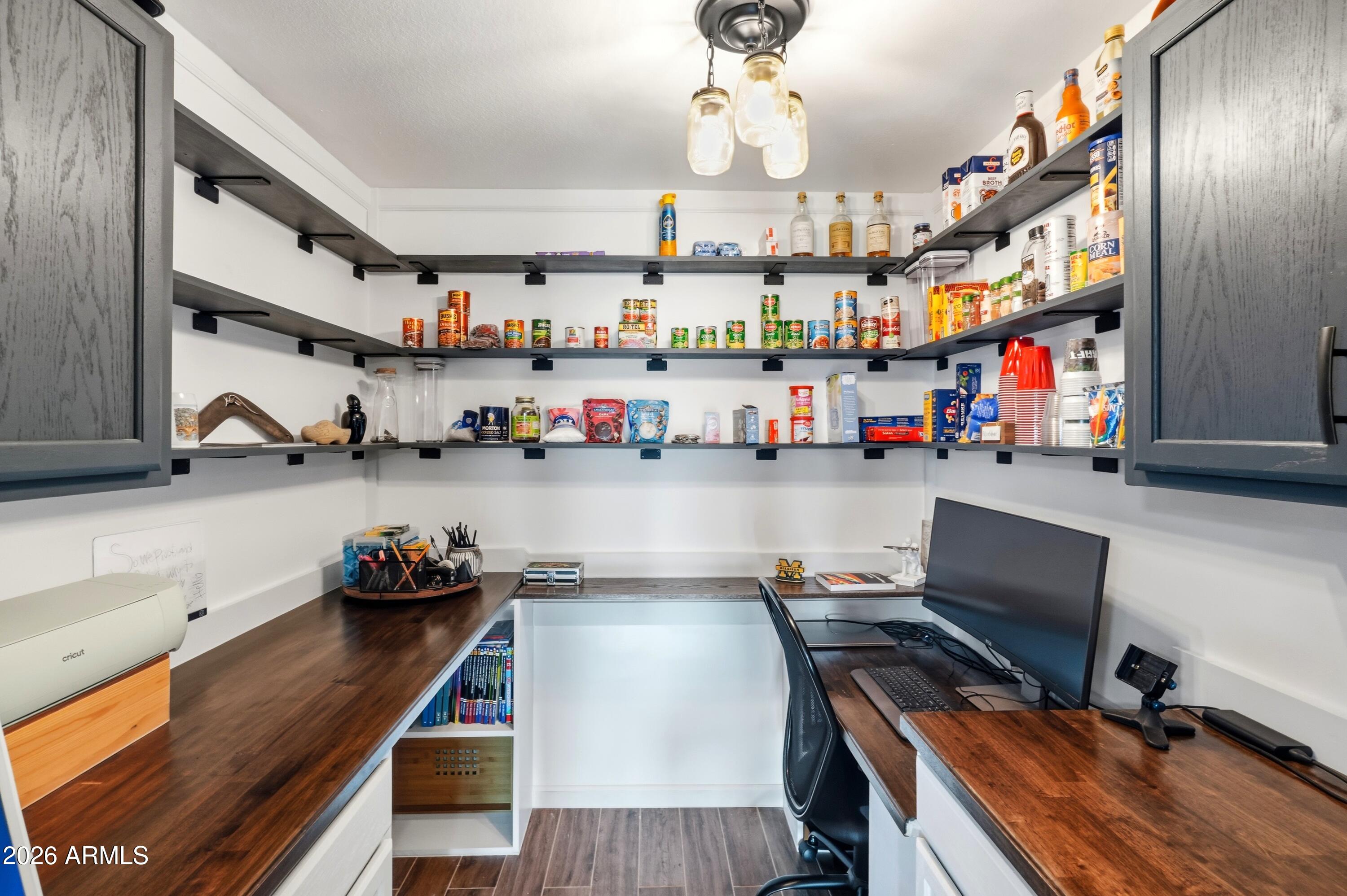KNOELL EAST UNIT 5 - Residential