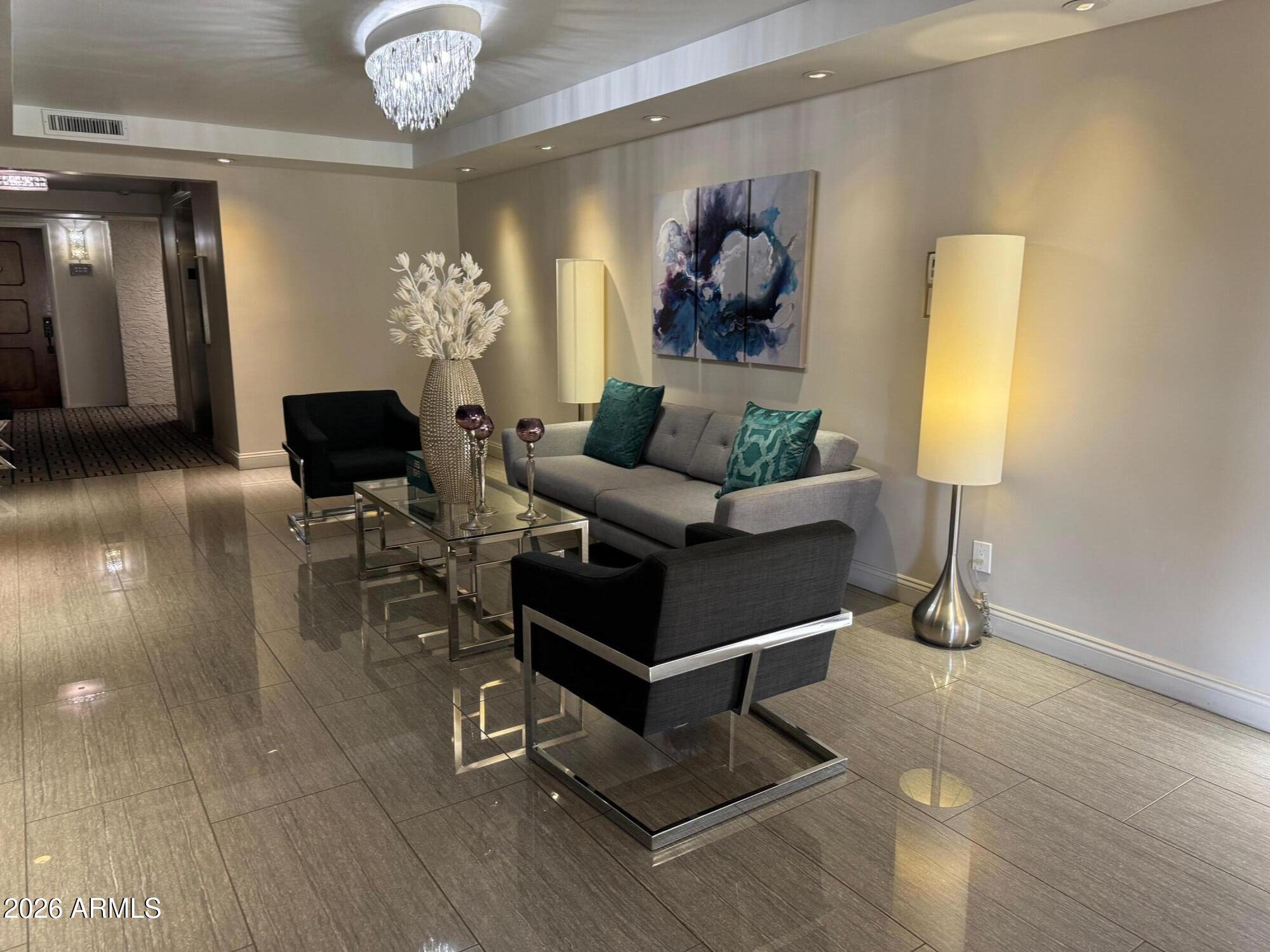 SCOTTSDALE SHADOWS 5 UNITS A101 THRU A112 A201 THR - Residential Lease
