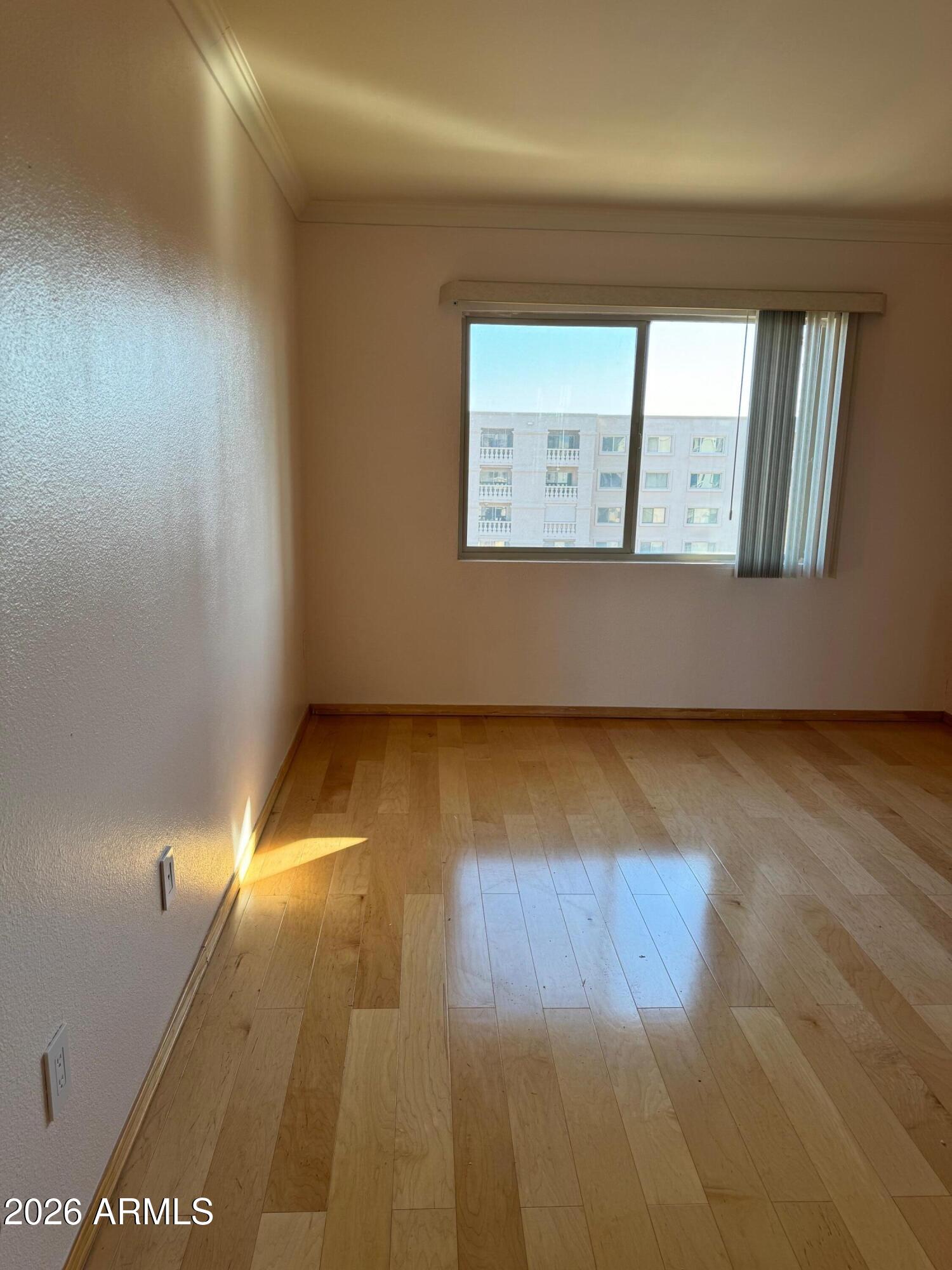 SCOTTSDALE SHADOWS 5 UNITS A101 THRU A112 A201 THR - Residential Lease