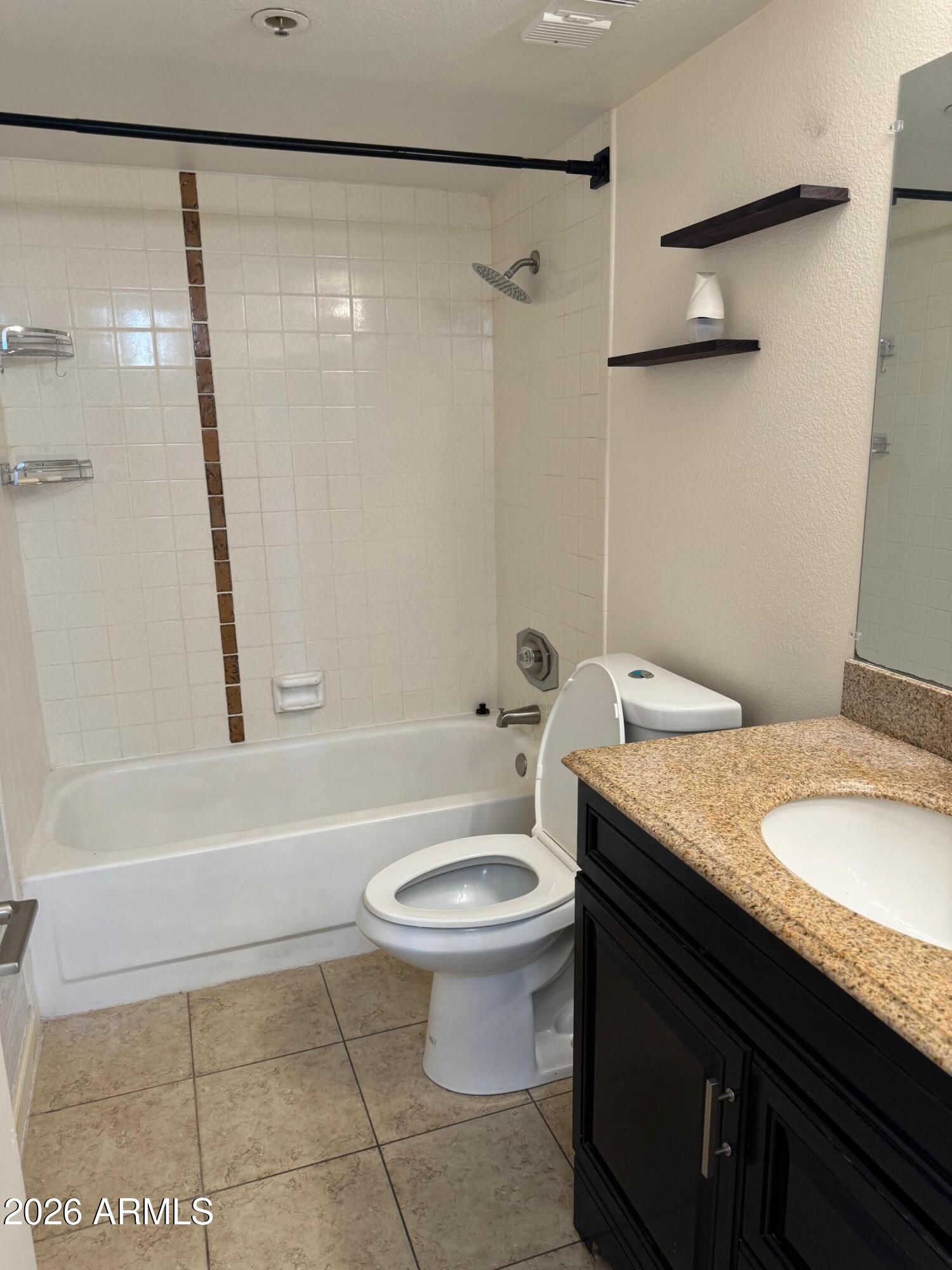 SCOTTSDALE SHADOWS 5 UNITS A101 THRU A112 A201 THR - Residential Lease