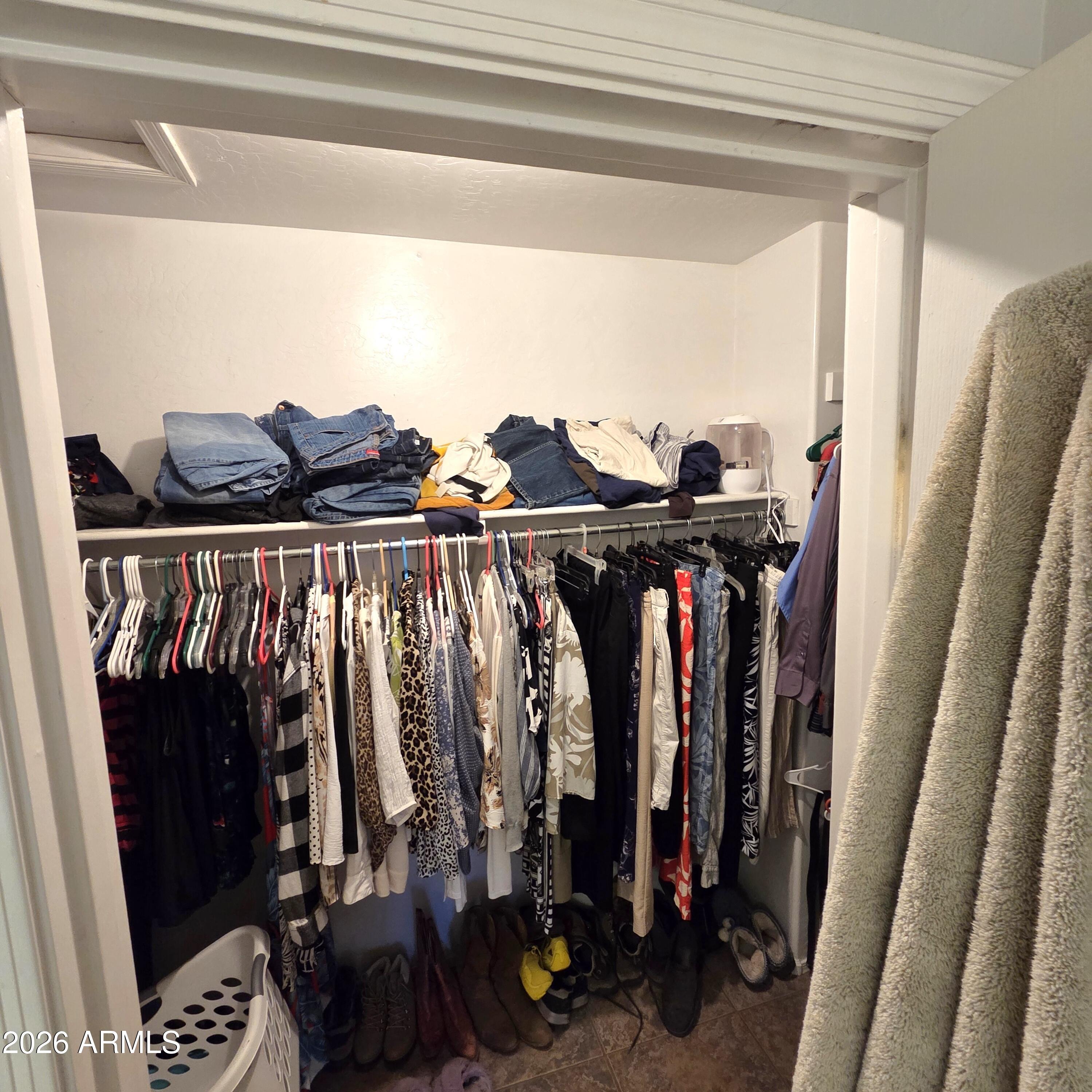 SCARLETT CANYON - Residential Lease