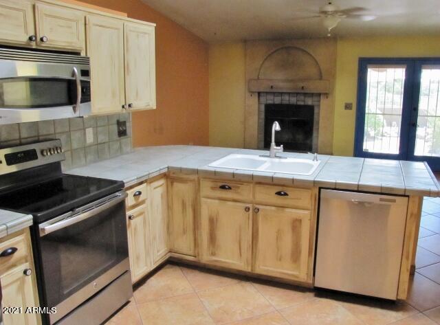EAGLE RIDGE - Residential Lease