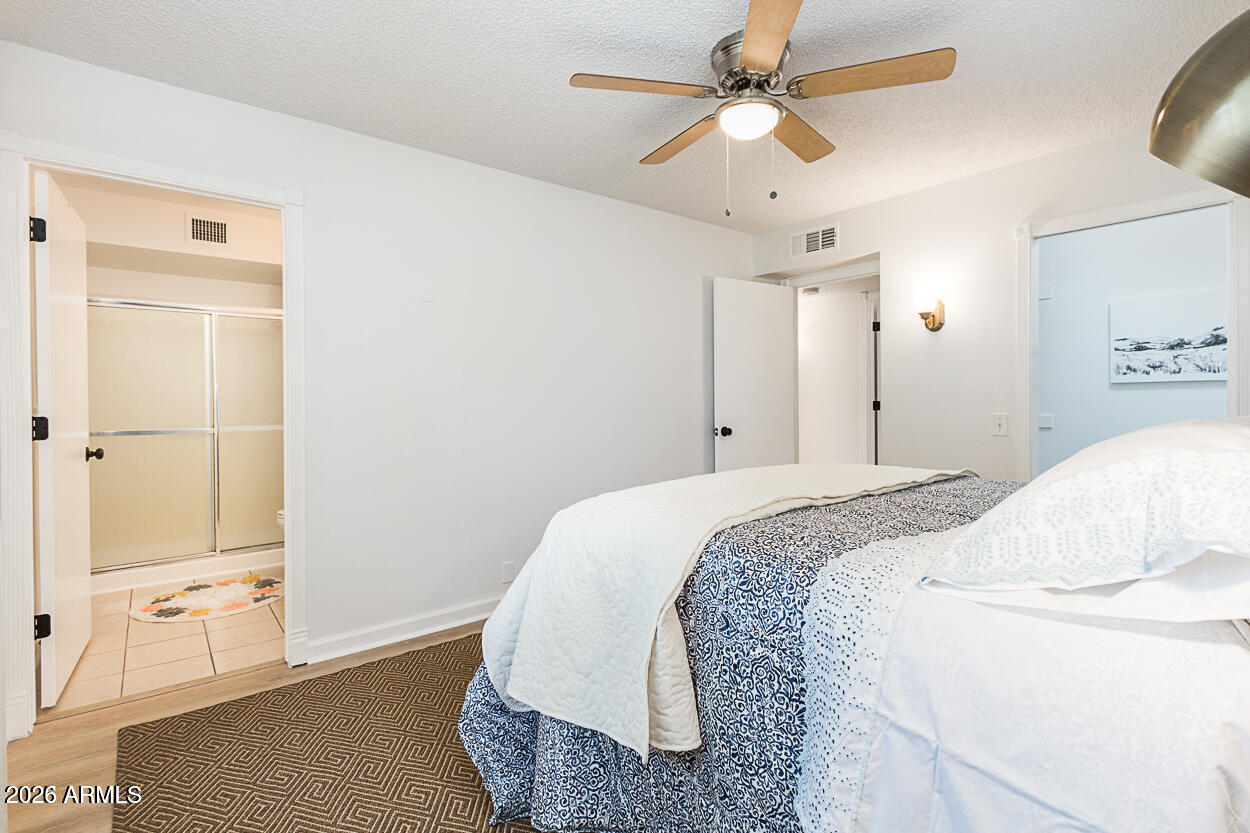 SUN CITY WEST UNIT 11 MCR 205-50 LOT 0250 TOG W A N UNDIV 1-64 INT IN TR F - Residential