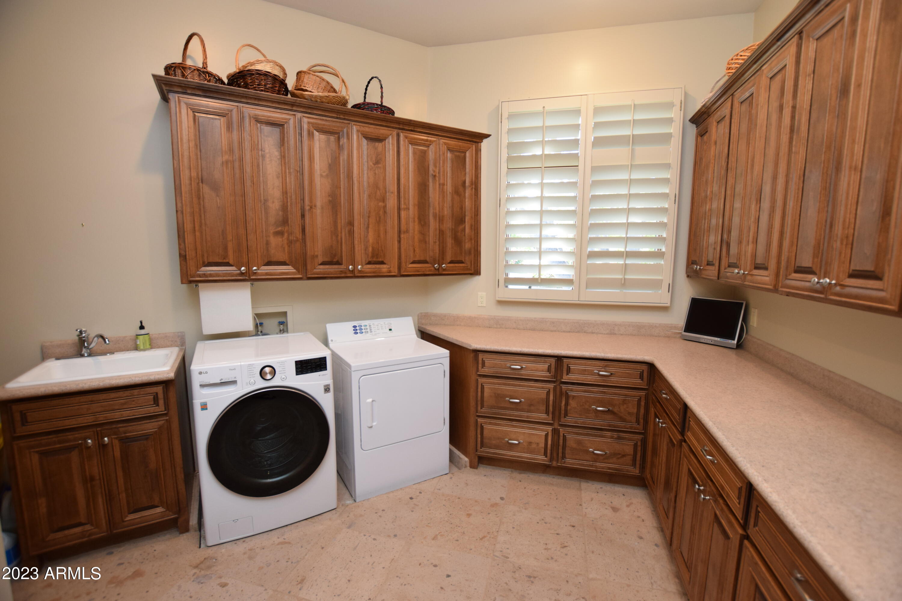 CROWN POINT - Residential