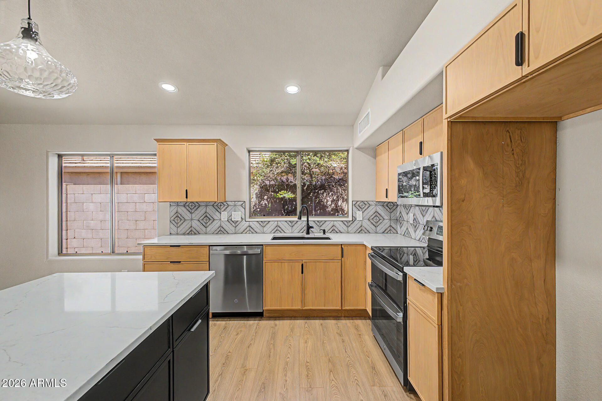 VISTA DEL RINCON - Residential