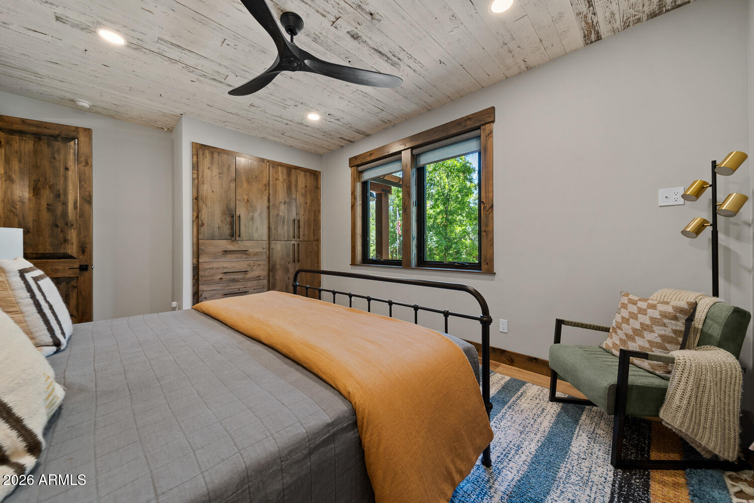 MOUNTAIN GATE UNIT 1 - Residential
