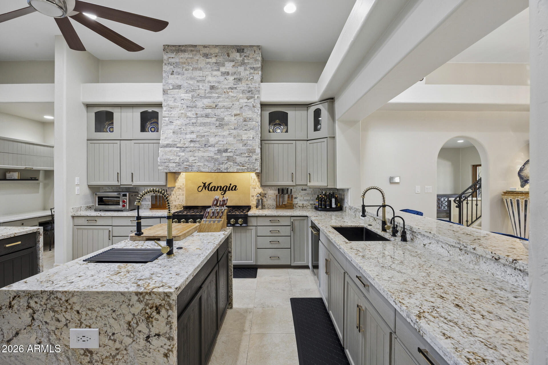 DESERT MOUNTAIN PHASE 1 UNIT 2 LOT 206-335 TR A - Residential