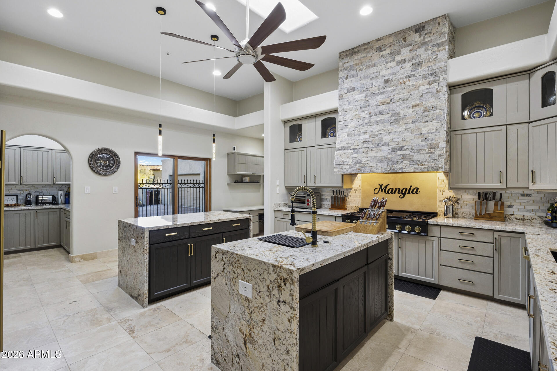 DESERT MOUNTAIN PHASE 1 UNIT 2 LOT 206-335 TR A - Residential