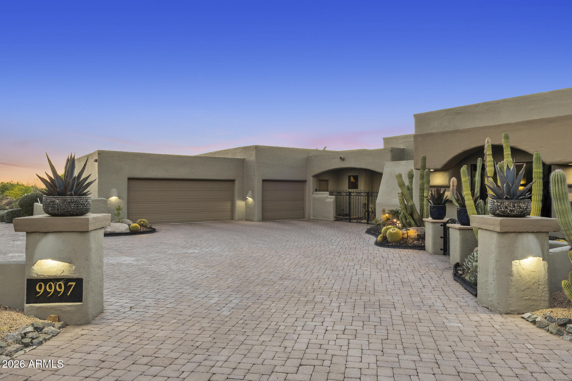 DESERT MOUNTAIN PHASE 1 UNIT 2 LOT 206-335 TR A - Residential