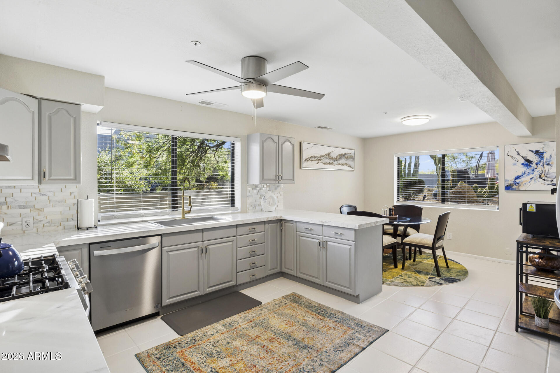 DESERT MOUNTAIN PHASE 1 UNIT 2 LOT 206-335 TR A - Residential